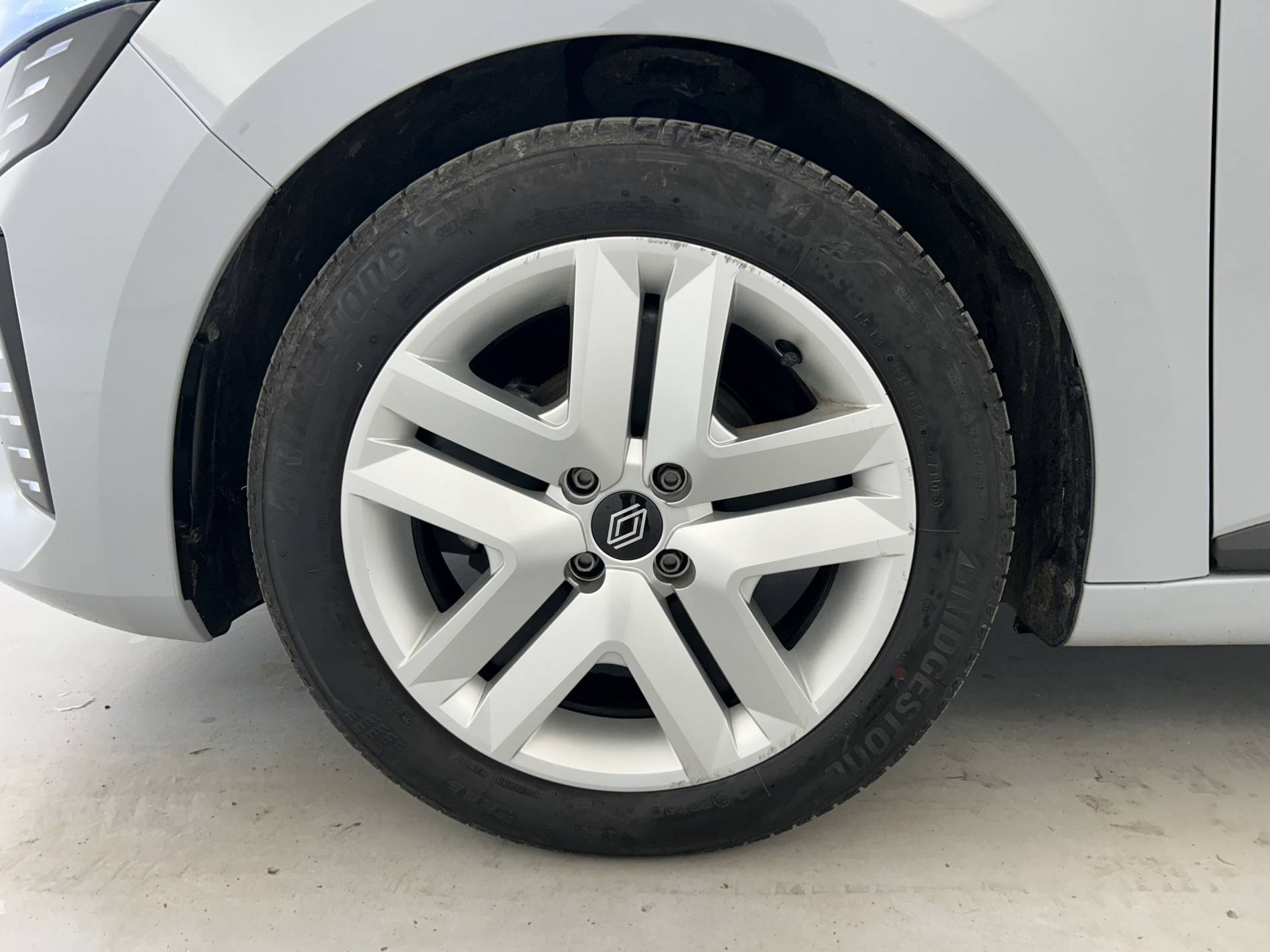 Vente en ligne Renault Clio 5 Clio TCe 90 au prix de 15 790 €