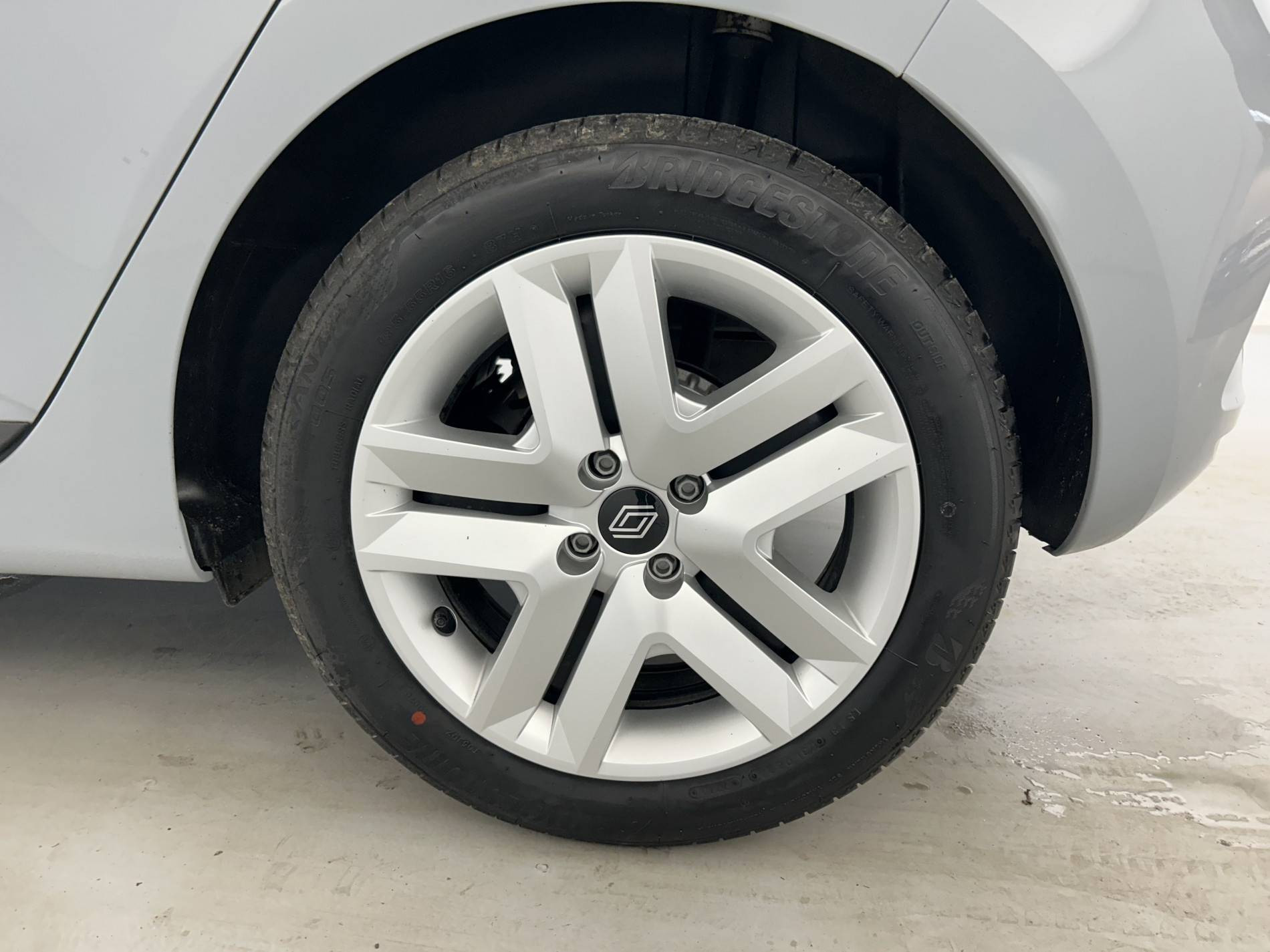 Vente en ligne Renault Clio 5 Clio TCe 90 au prix de 15 790 €