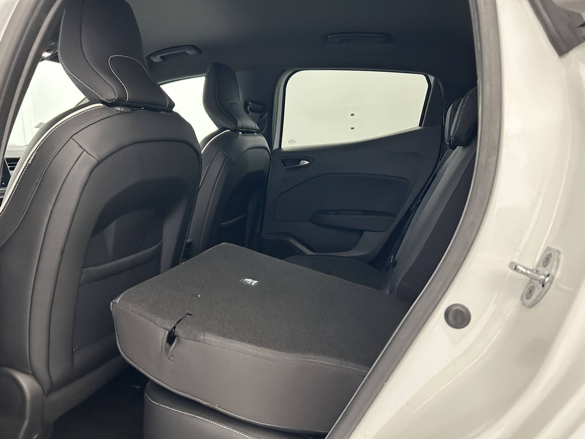 Vente en ligne Renault Clio 5 Clio Blue dCi 115 au prix de 15 890 €