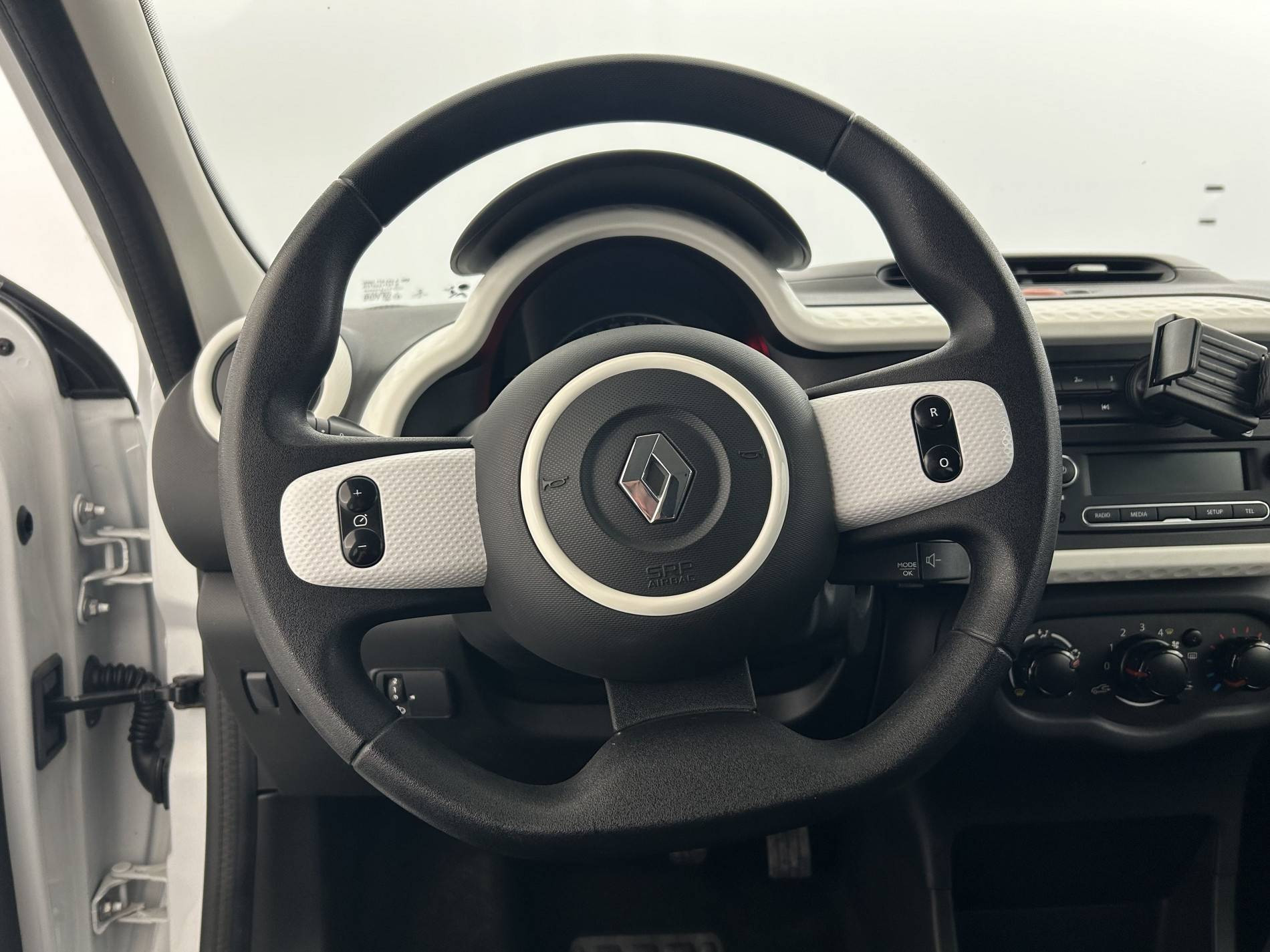 Vente en ligne Renault Twingo 3  1.0 SCe 70 E6C au prix de 9 990 €