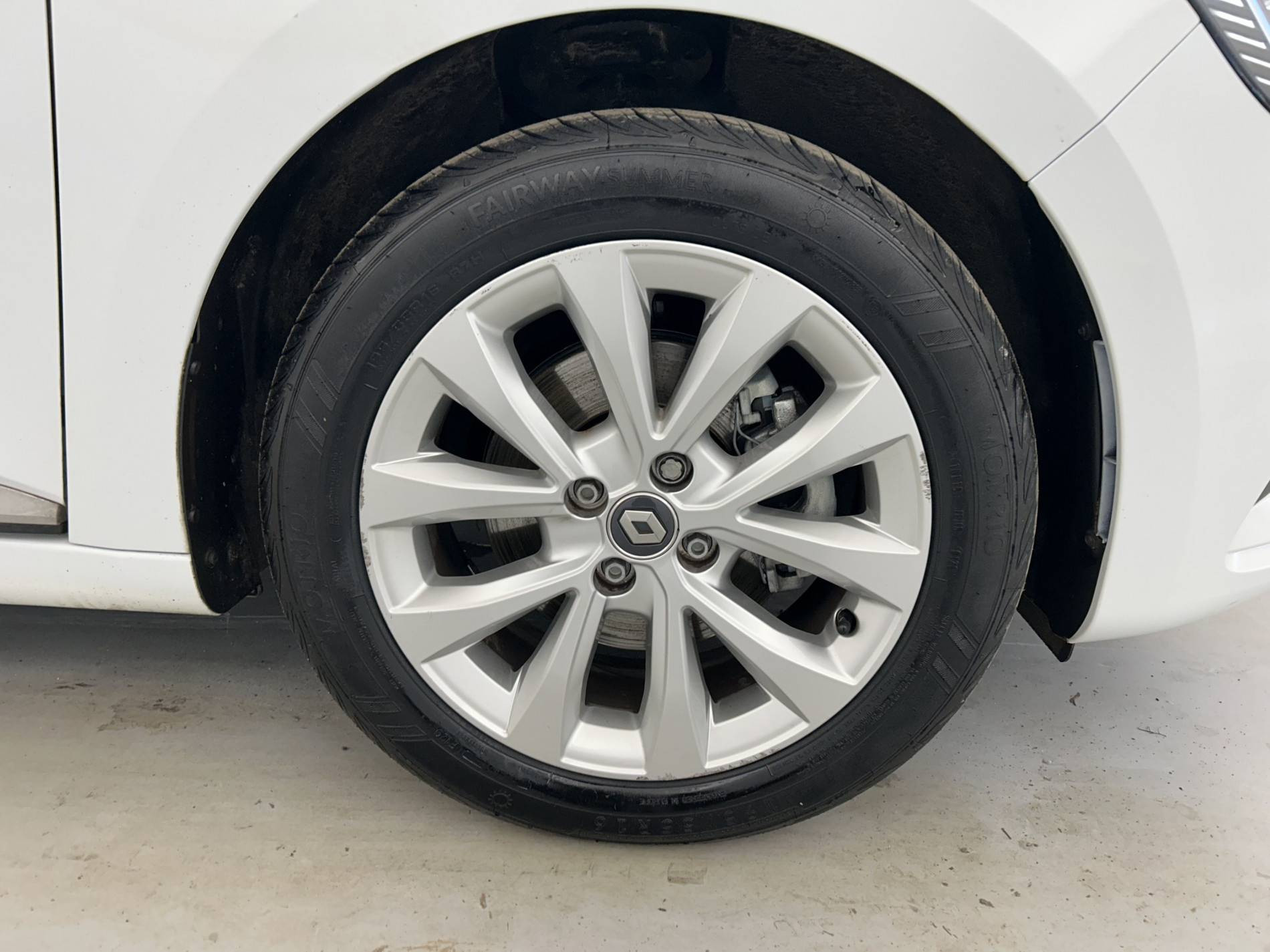 Vente en ligne Renault Clio 5 Clio Blue dCi 115 au prix de 15 890 €