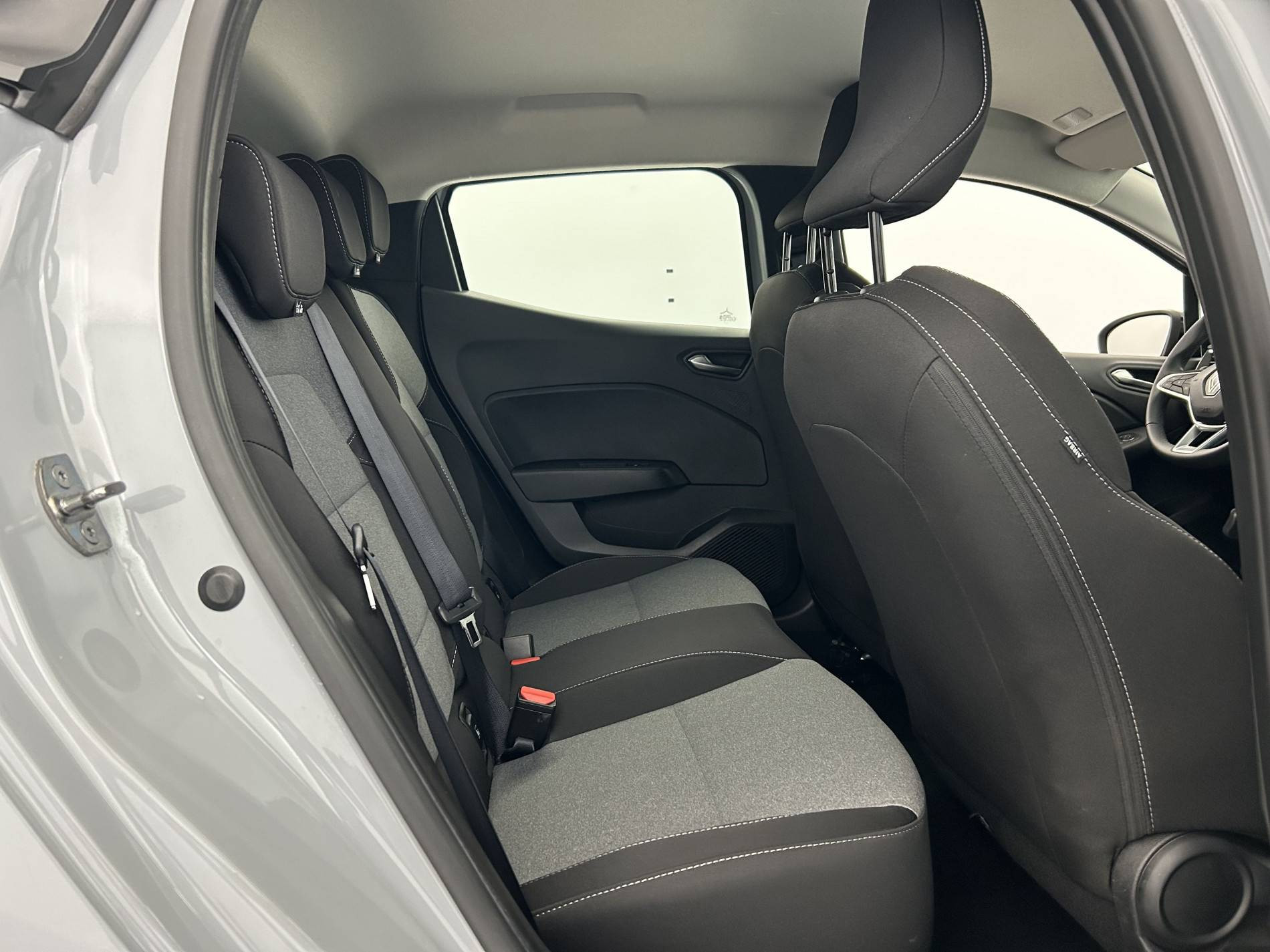 Vente en ligne Renault Clio 5 Clio TCe 90 au prix de 15 790 €