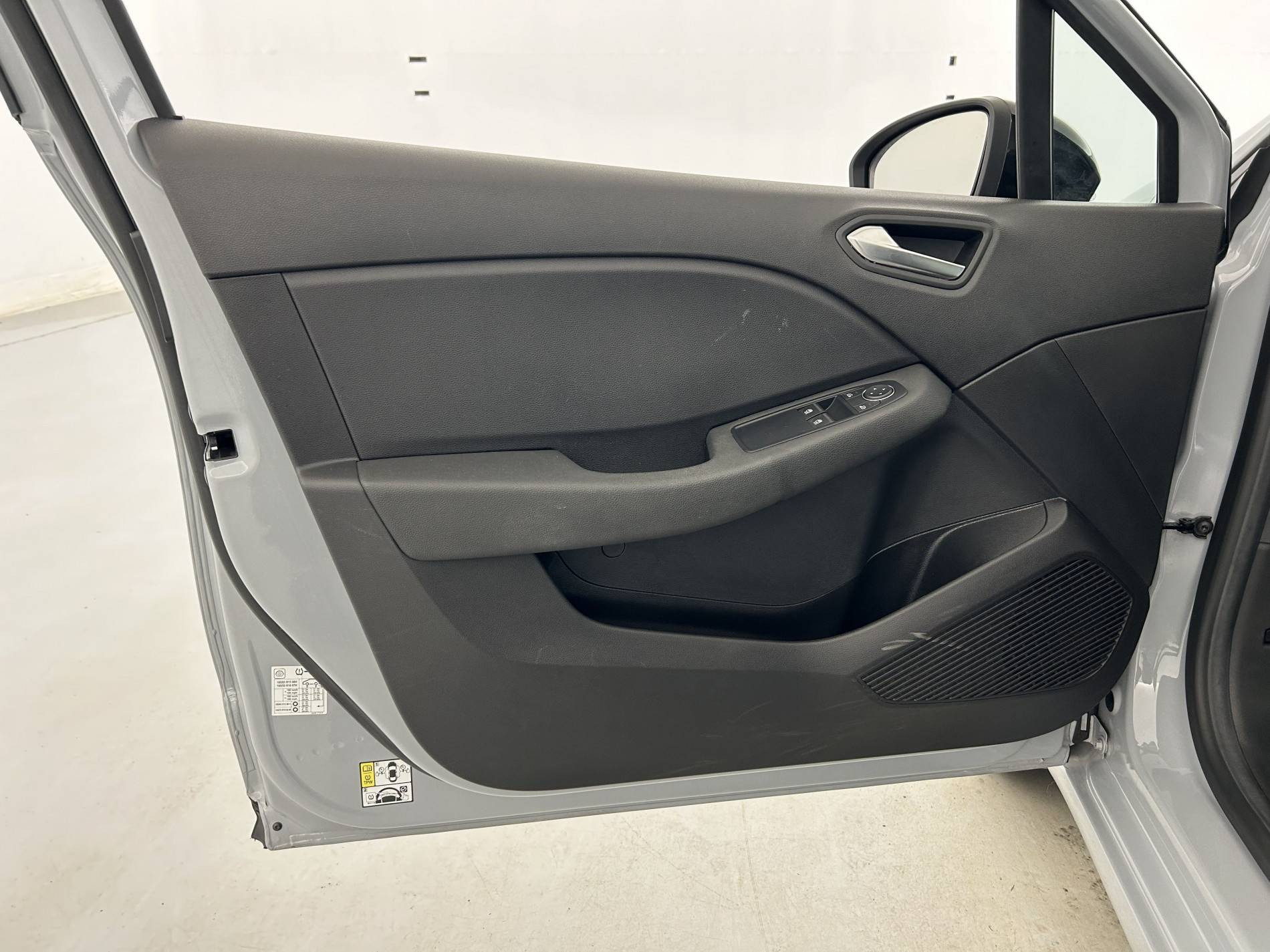 Vente en ligne Renault Clio 5 Clio dCi 100 au prix de 15 890 €