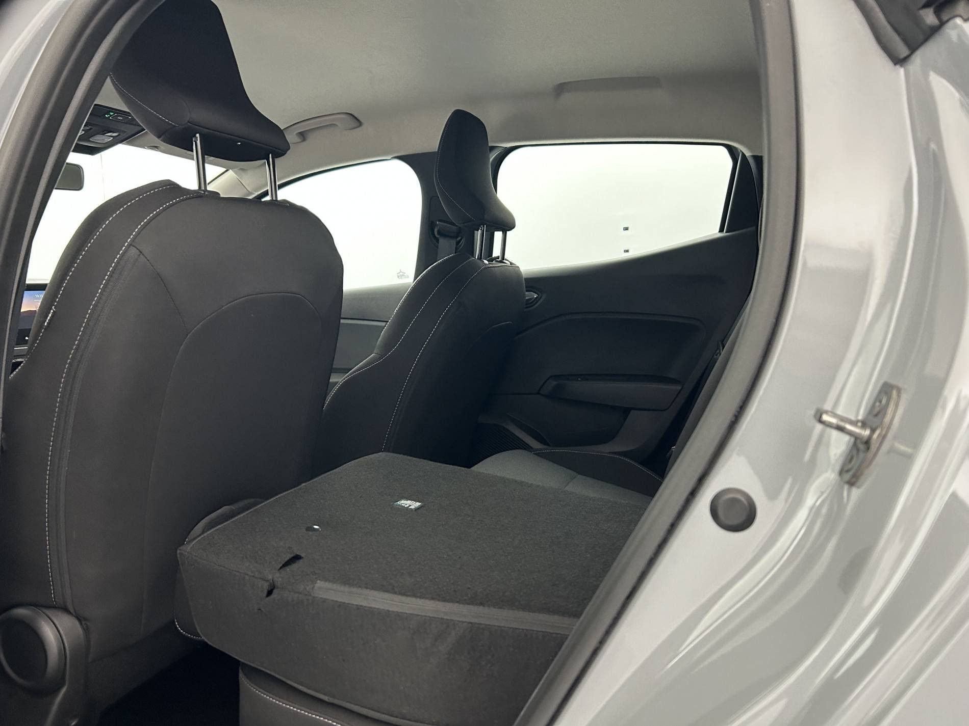 Vente en ligne Renault Clio 5 Clio TCe 90 au prix de 15 790 €