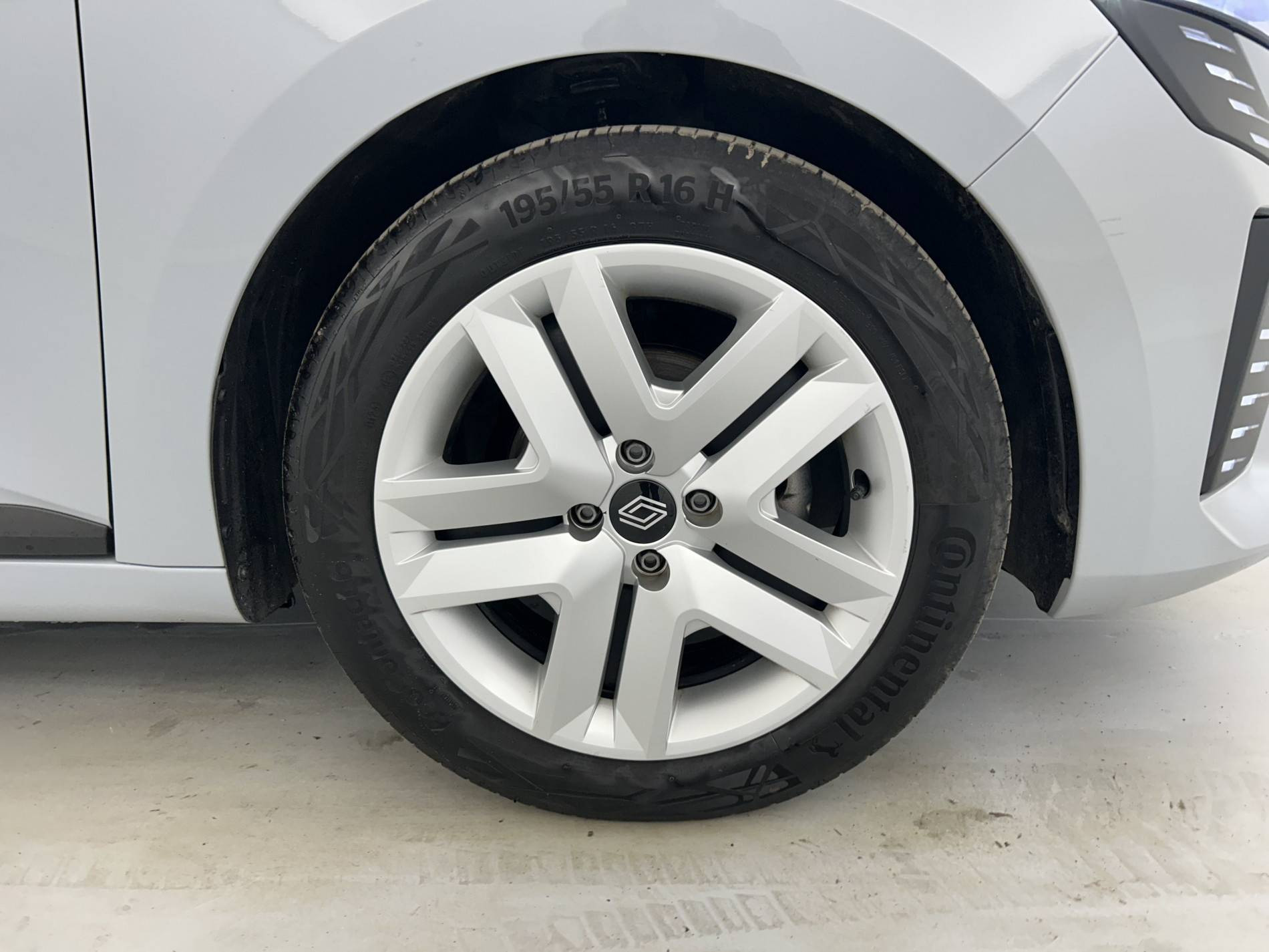 Vente en ligne Renault Clio 5 Clio TCe 90 au prix de 15 790 €