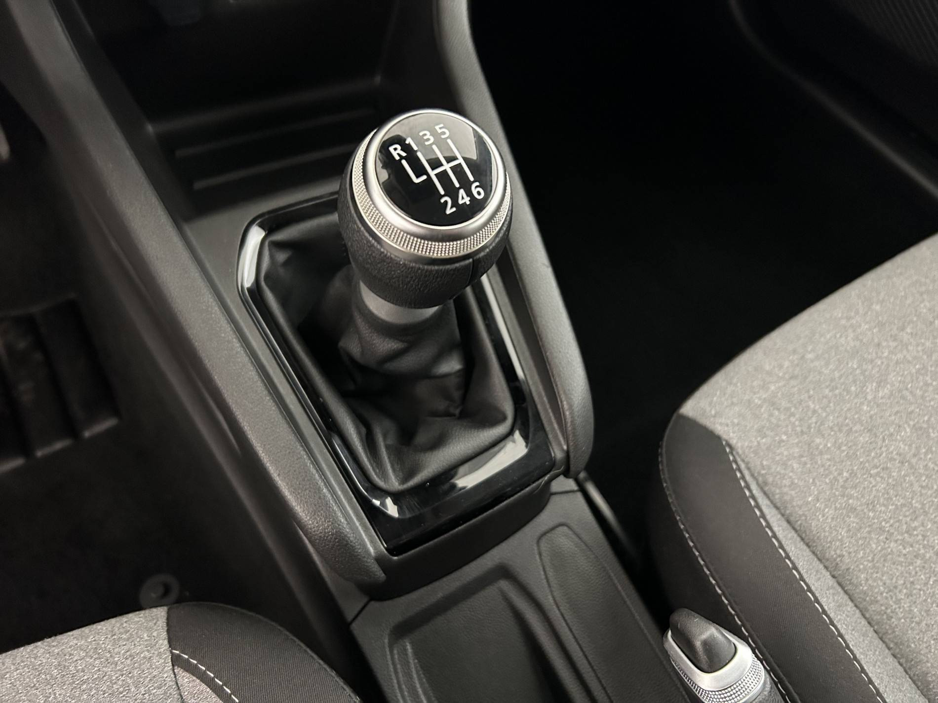 Vente en ligne Renault Clio 5 Clio TCe 90 au prix de 15 790 €