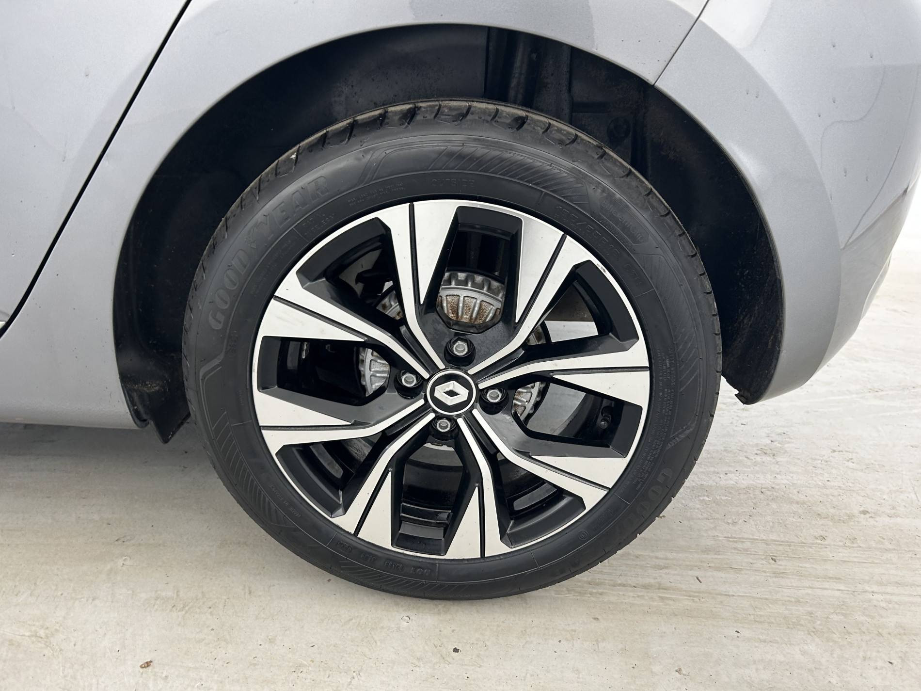 Vente en ligne Renault Clio 5 Clio TCe 90 au prix de 14 290 €