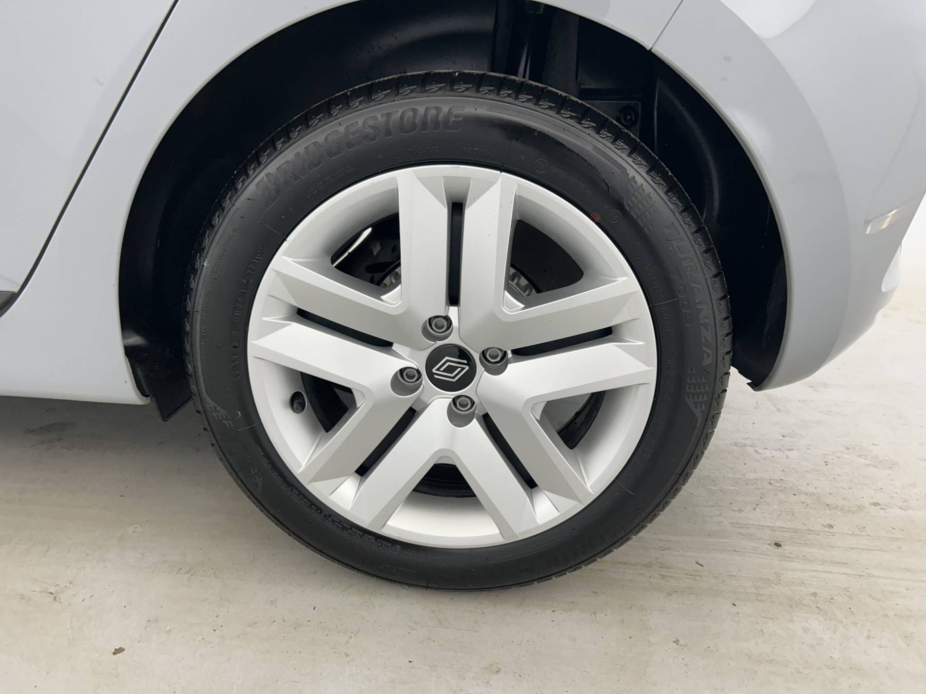 Vente en ligne Renault Clio 5 Clio TCe 90 au prix de 15 490 €