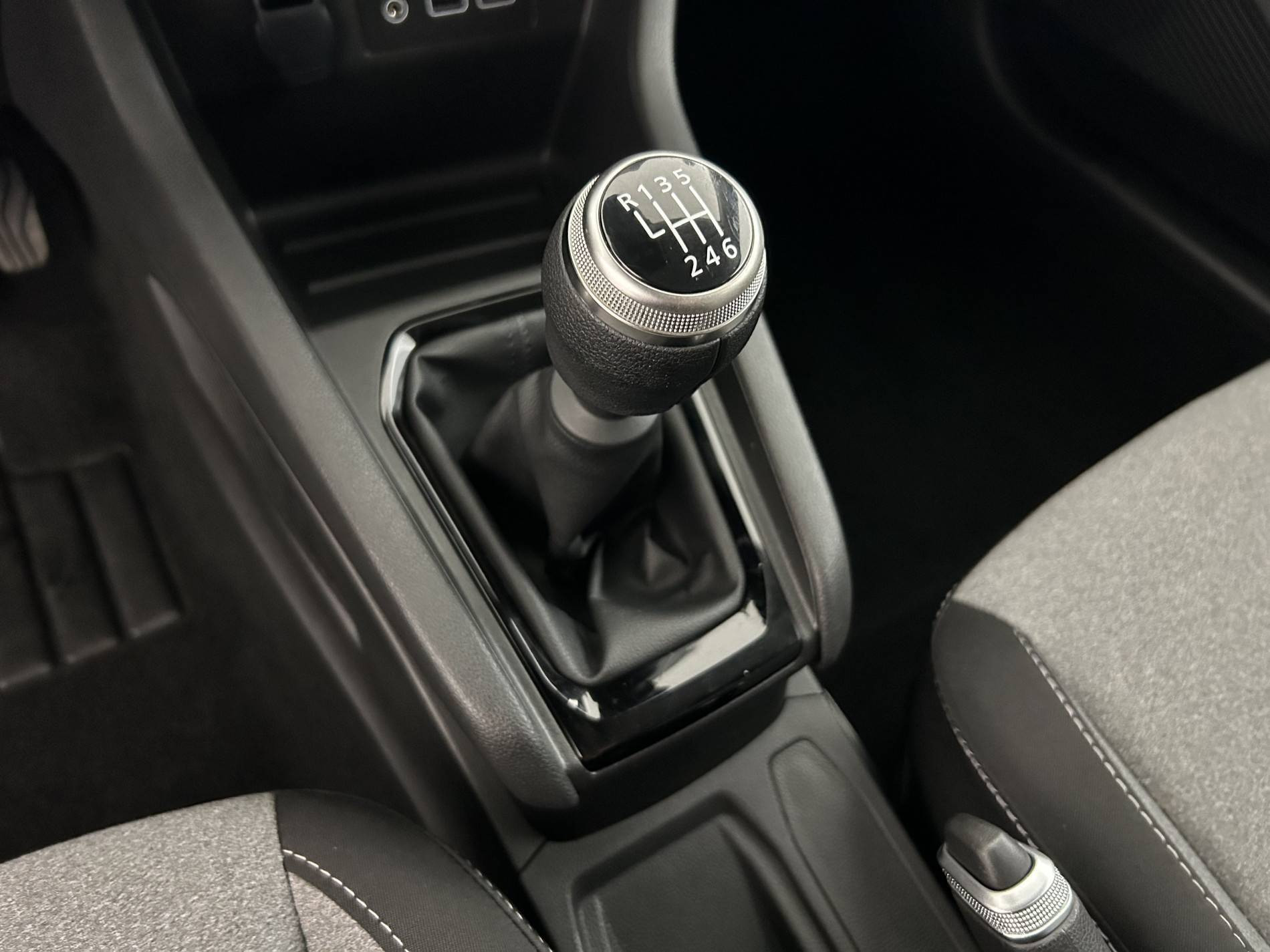 Vente en ligne Renault Clio 5 Clio TCe 90 au prix de 15 490 €