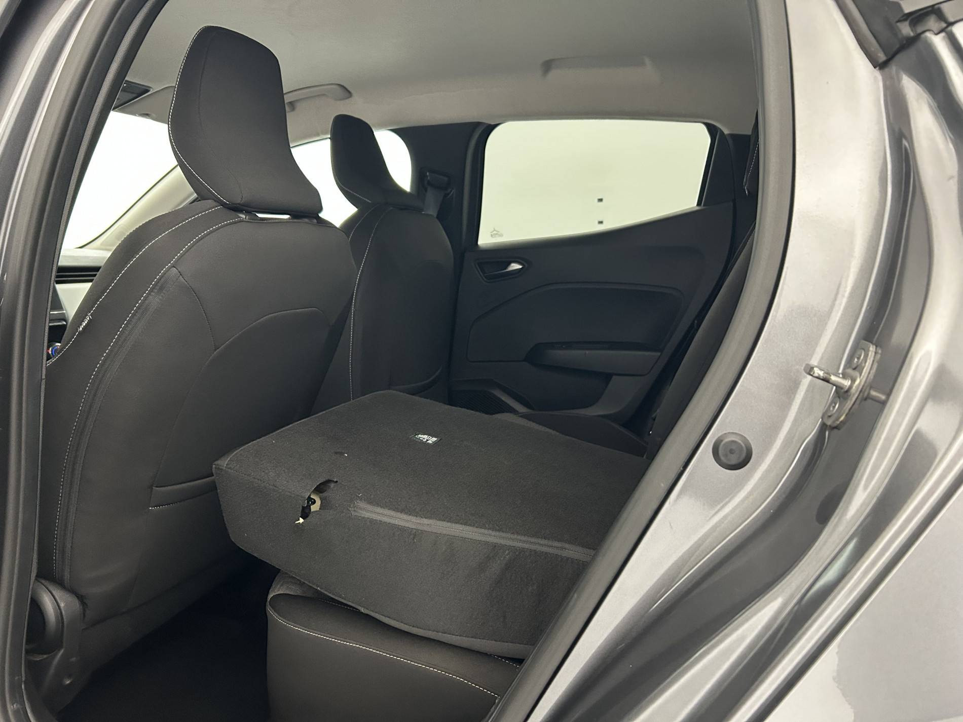 Vente en ligne Renault Clio 5 Clio TCe 90 au prix de 14 290 €