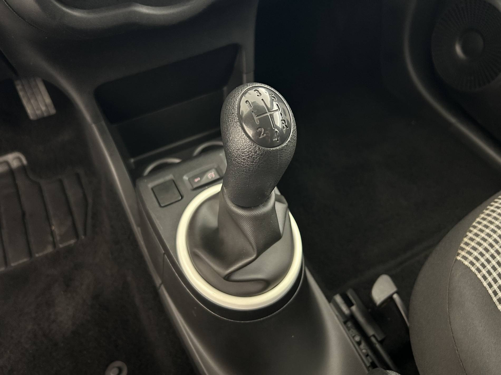 Vente en ligne Renault Twingo 3  1.0 SCe 70 E6C au prix de 9 990 €