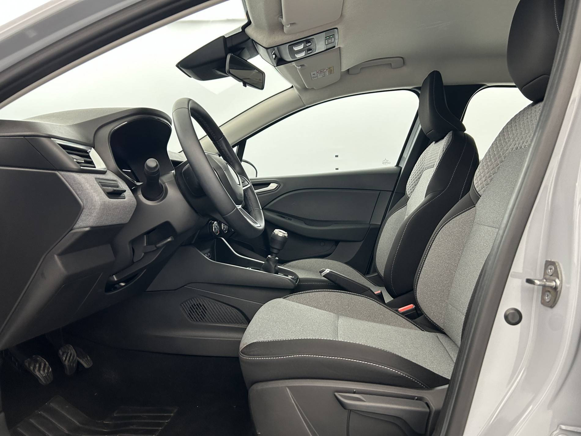 Vente en ligne Renault Clio 5 Clio TCe 90 au prix de 15 790 €