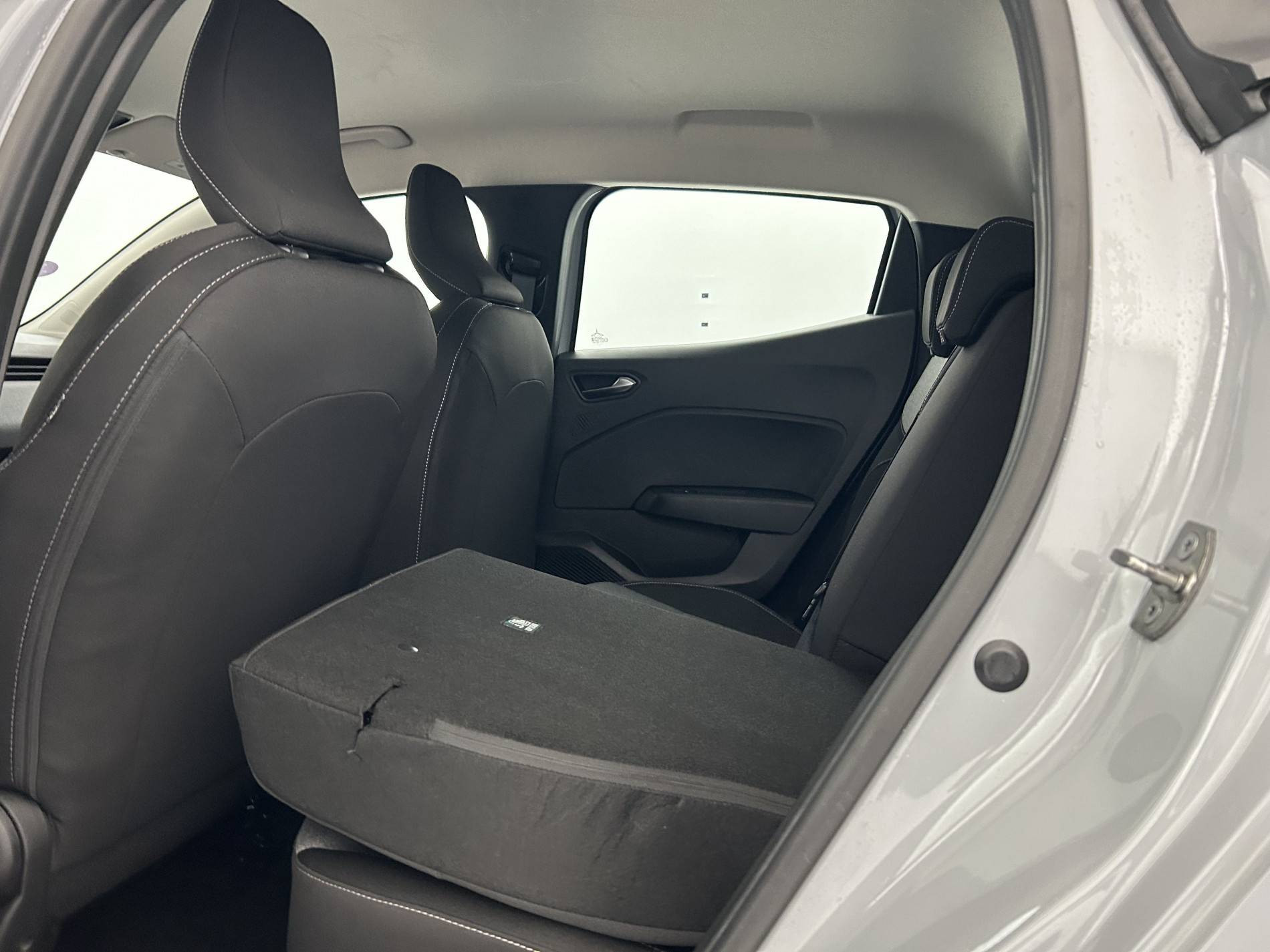 Vente en ligne Renault Clio 5 Clio TCe 90 au prix de 15 490 €