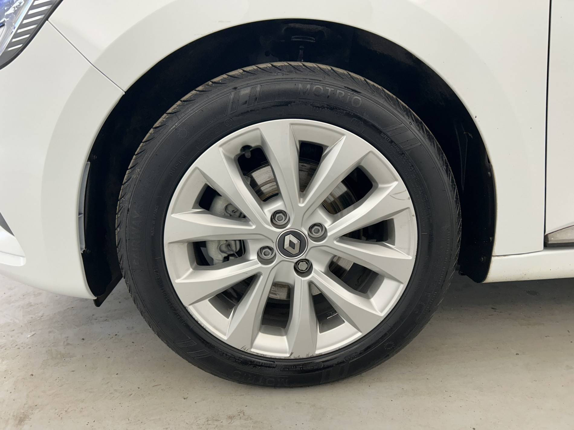 Vente en ligne Renault Clio 5 Clio Blue dCi 115 au prix de 15 890 €