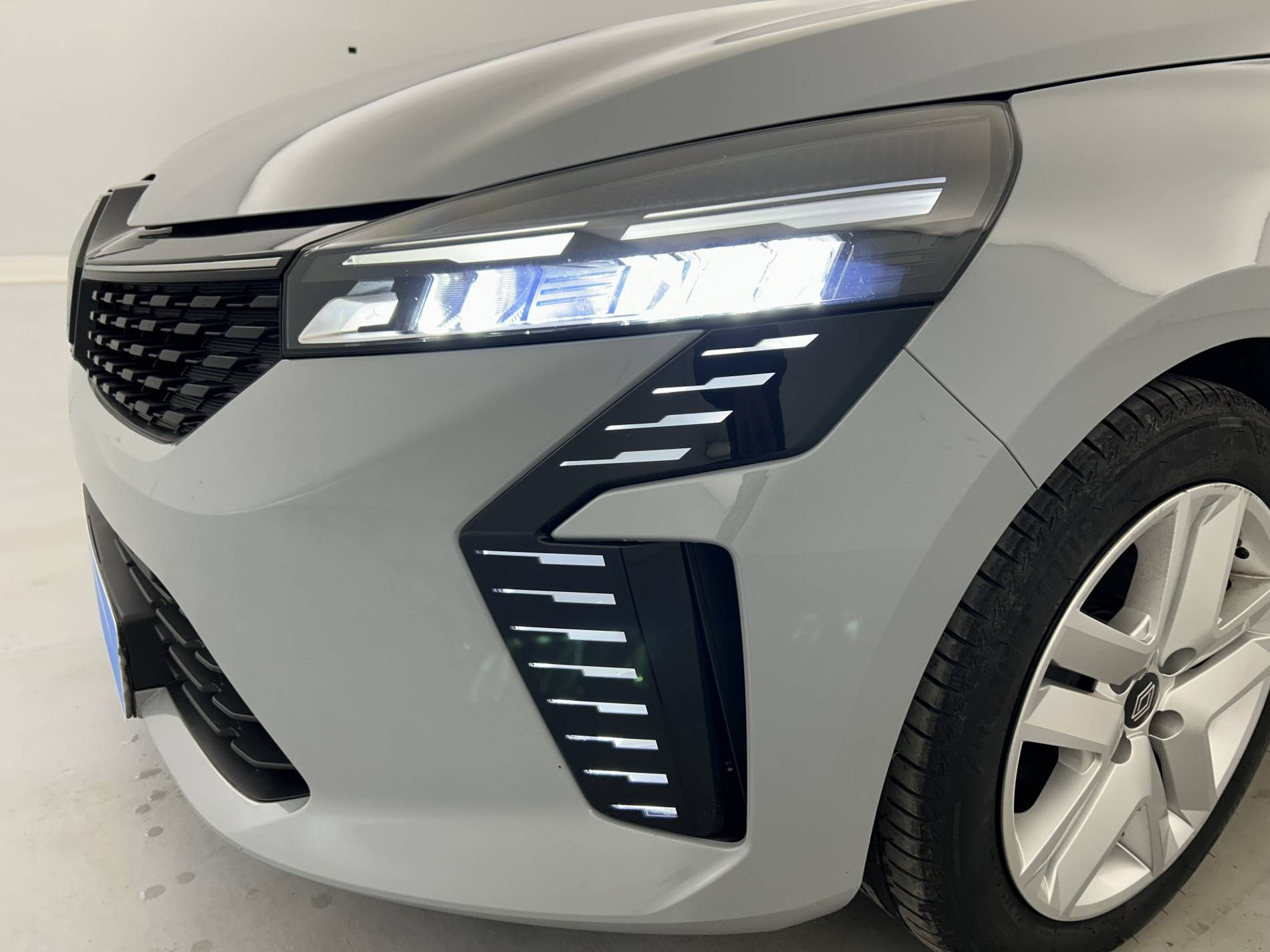 Vente en ligne Renault Clio 5 Clio TCe 90 au prix de 15 790 €