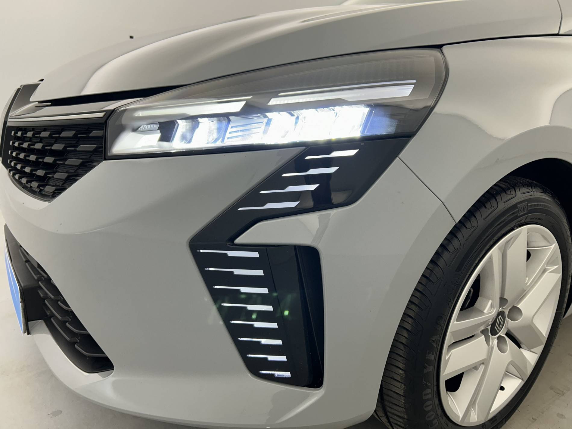 Vente en ligne Renault Clio 5 Clio TCe 90 au prix de 15 790 €