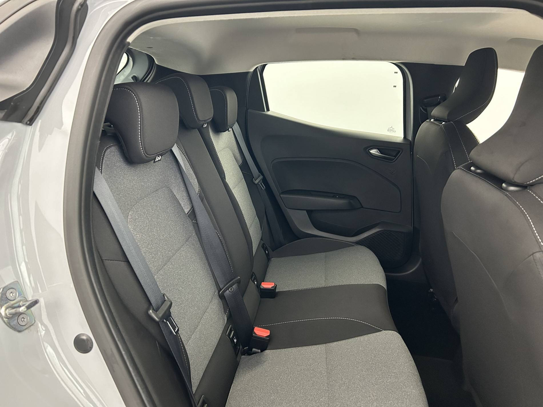 Vente en ligne Renault Clio 5 Clio TCe 90 au prix de 15 790 €