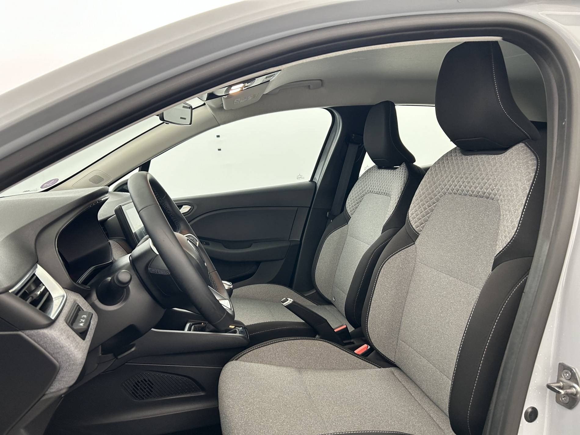 Vente en ligne Renault Clio 5 Clio TCe 90 au prix de 15 790 €