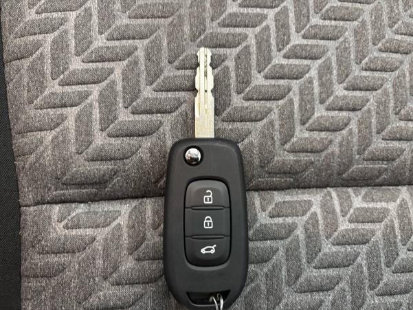 Vente en ligne Renault Clio 5 Clio TCe 90 au prix de 15 890 €