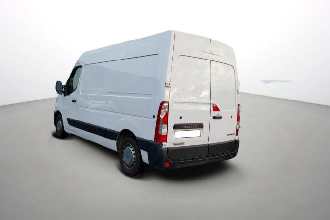 Vente en ligne Renault Master 3 Fourgon MASTER FGN TRAC F3500 L2H2 DCI 135 au prix de 19 990 €