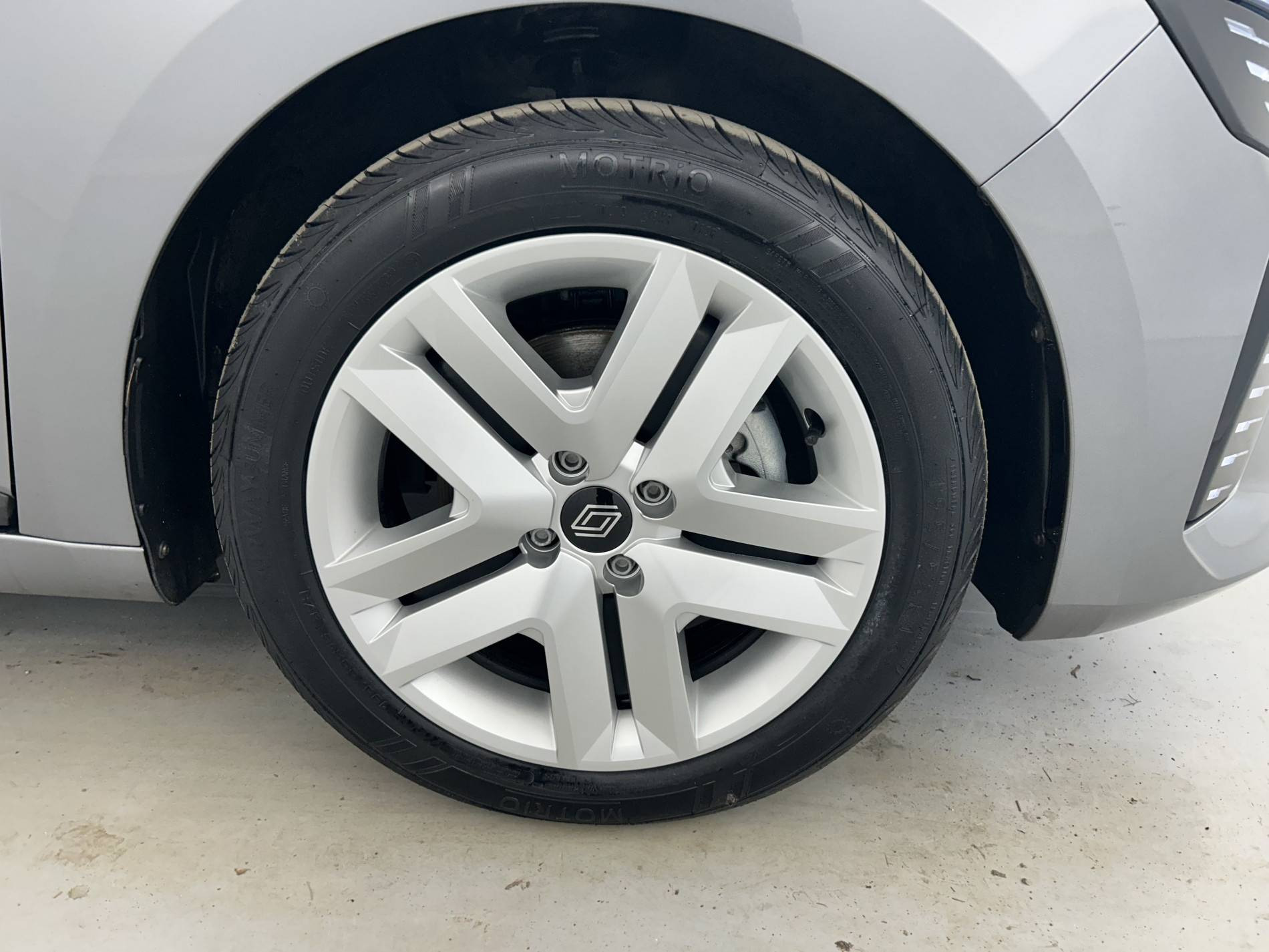 Vente en ligne Renault Clio 5 Clio E-Tech full hybrid 145 ch GSR2 au prix de 19 790 €