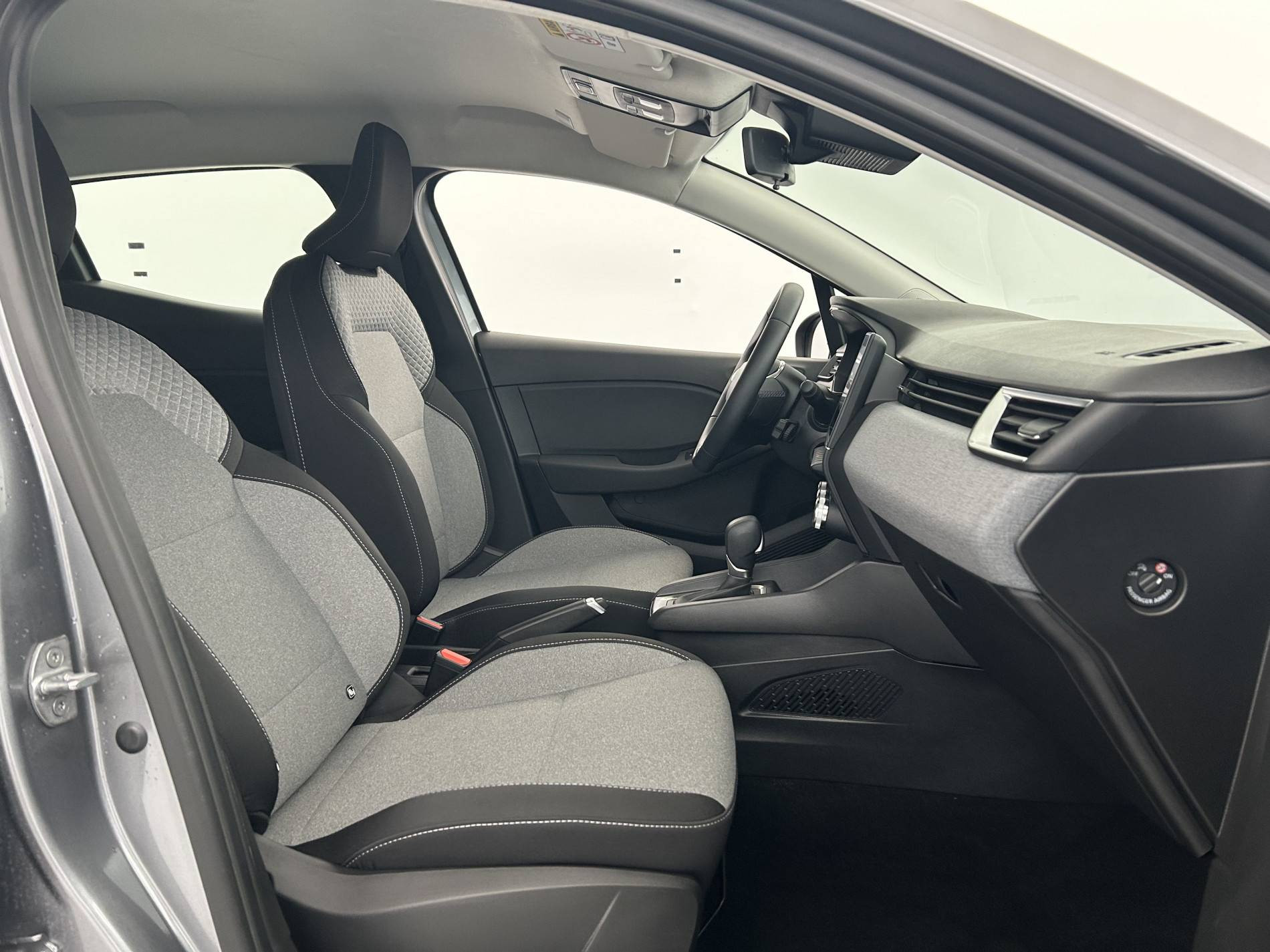 Vente en ligne Renault Clio 5 Clio E-Tech full hybrid 145 ch GSR2 au prix de 19 790 €