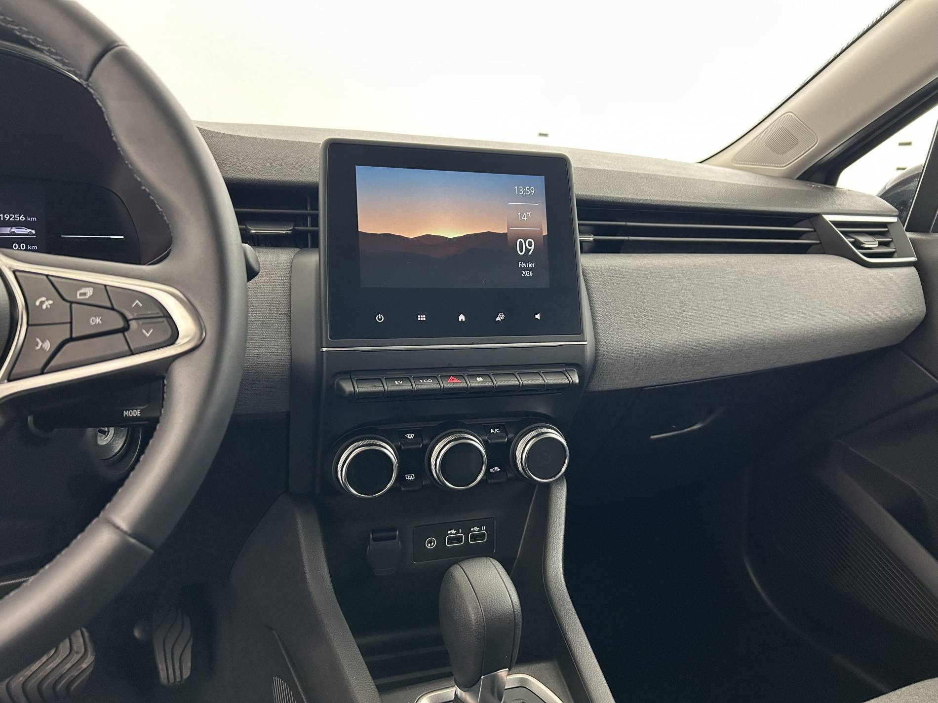 Vente en ligne Renault Clio 5 Clio E-Tech full hybrid 145 ch GSR2 au prix de 19 790 €