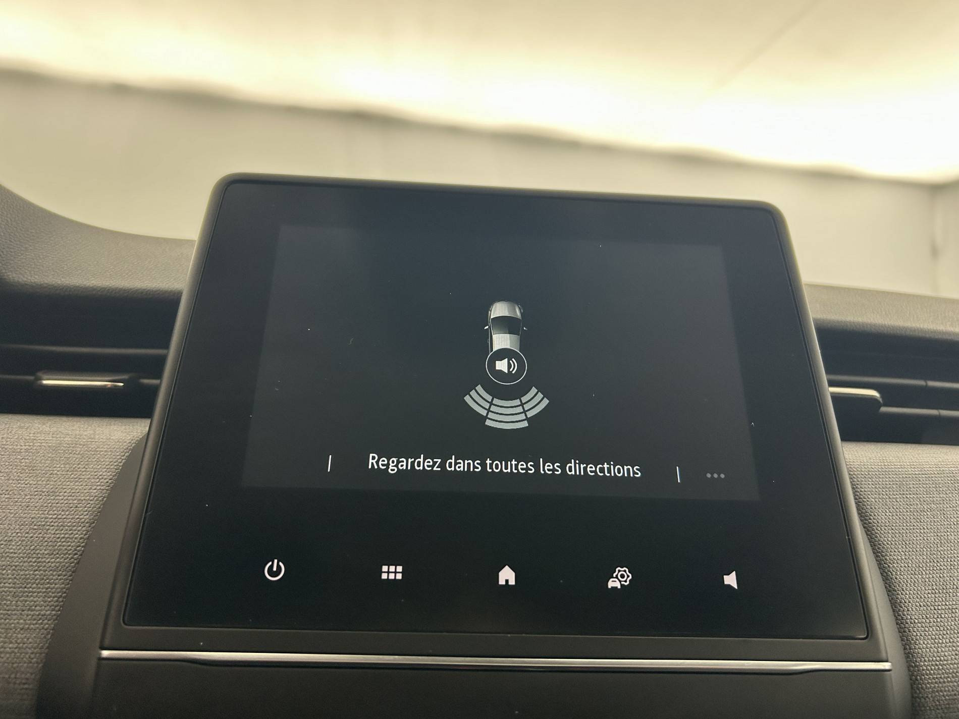 Vente en ligne Renault Clio 5 Clio E-Tech full hybrid 145 ch GSR2 au prix de 19 790 €