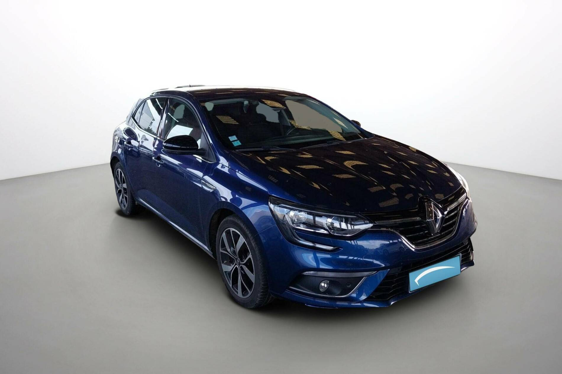 Vente en ligne Renault Megane 4 Mégane IV Berline TCe 140 EDC FAP au prix de 16 990 €