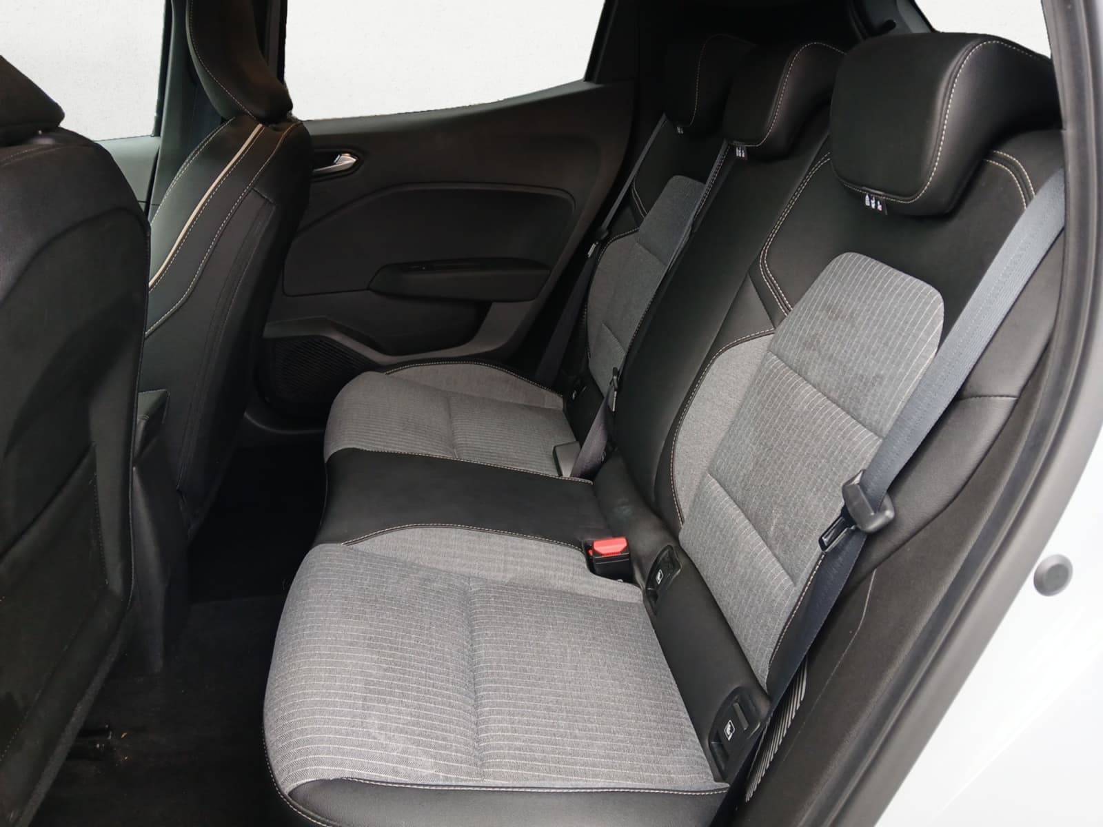 Vente en ligne Renault Clio 5 Clio E-Tech full hybrid 145 ch GSR2 au prix de 22 790 €