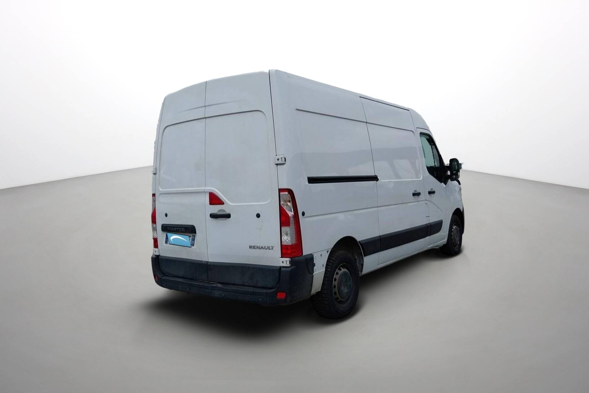 Vente en ligne Renault Master Fourgon MASTER FGN TRAC F3500 L2H2 BLUE DCI 135 au prix de 24 590 €