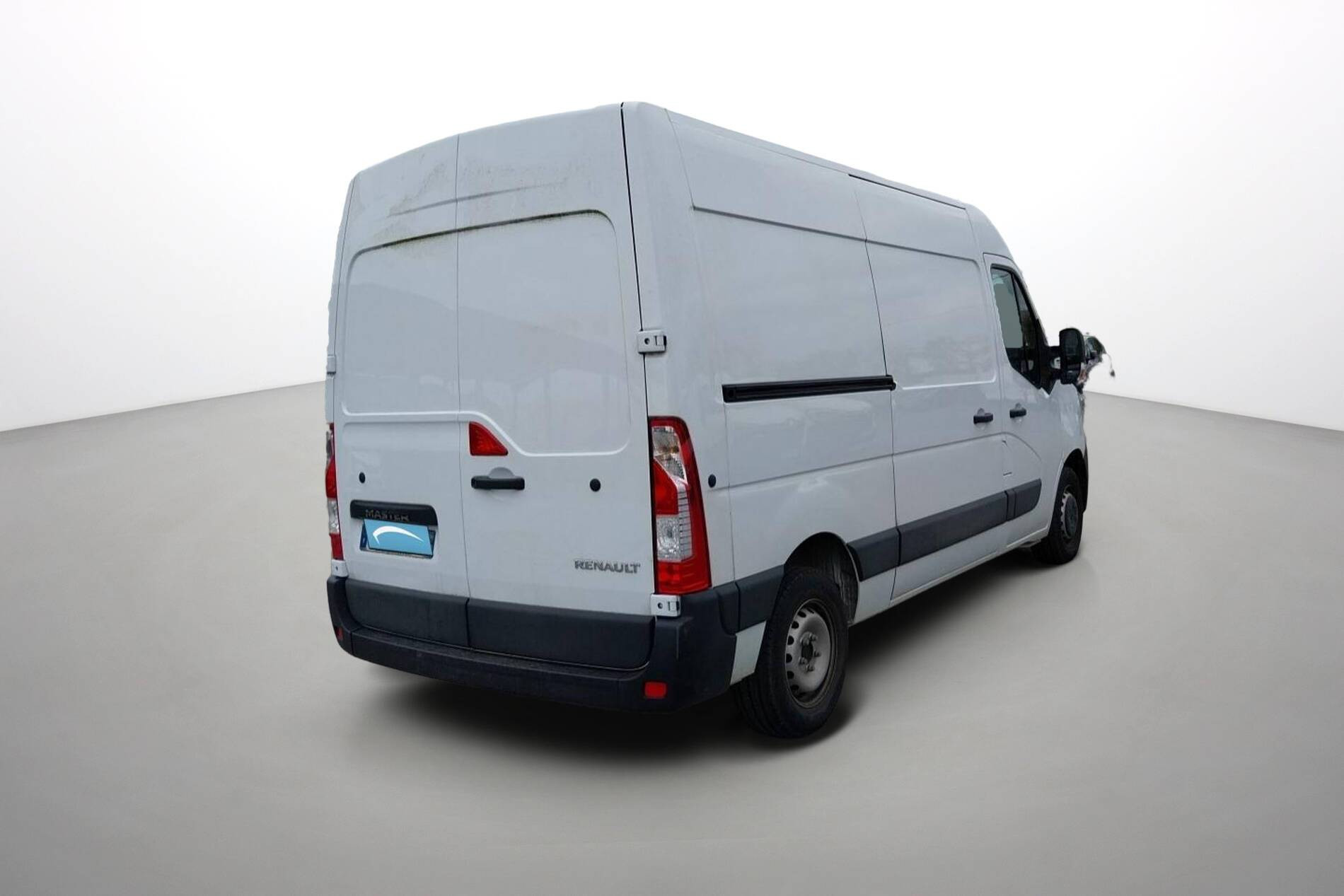 Vente en ligne Renault Master Fourgon MASTER FGN TRAC F3500 L2H2 BLUE DCI 135 au prix de 27 490 €