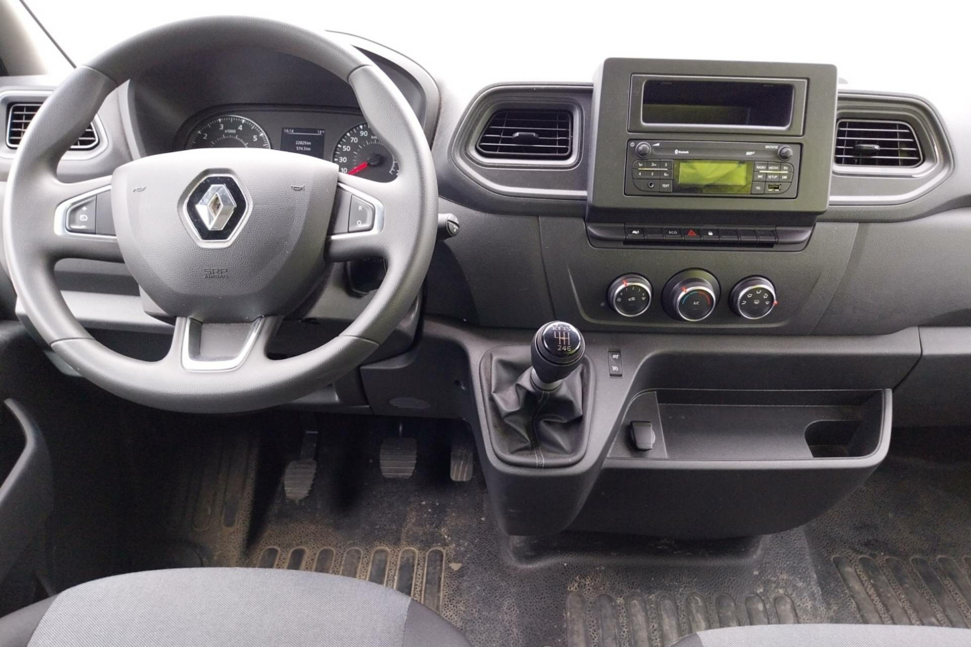 Vente en ligne Renault Master Fourgon MASTER FGN TRAC F3500 L2H2 BLUE DCI 135 au prix de 27 490 €