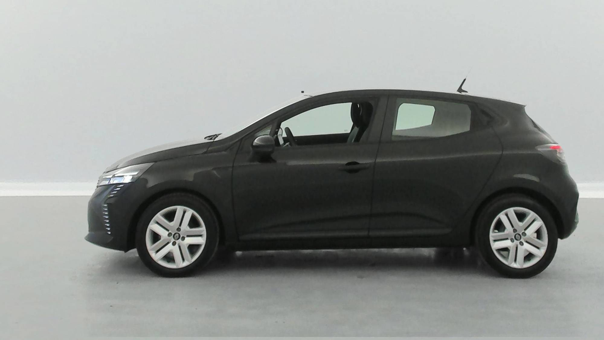 Vente en ligne Renault Clio 5 Clio TCe 90 au prix de 15 790 €