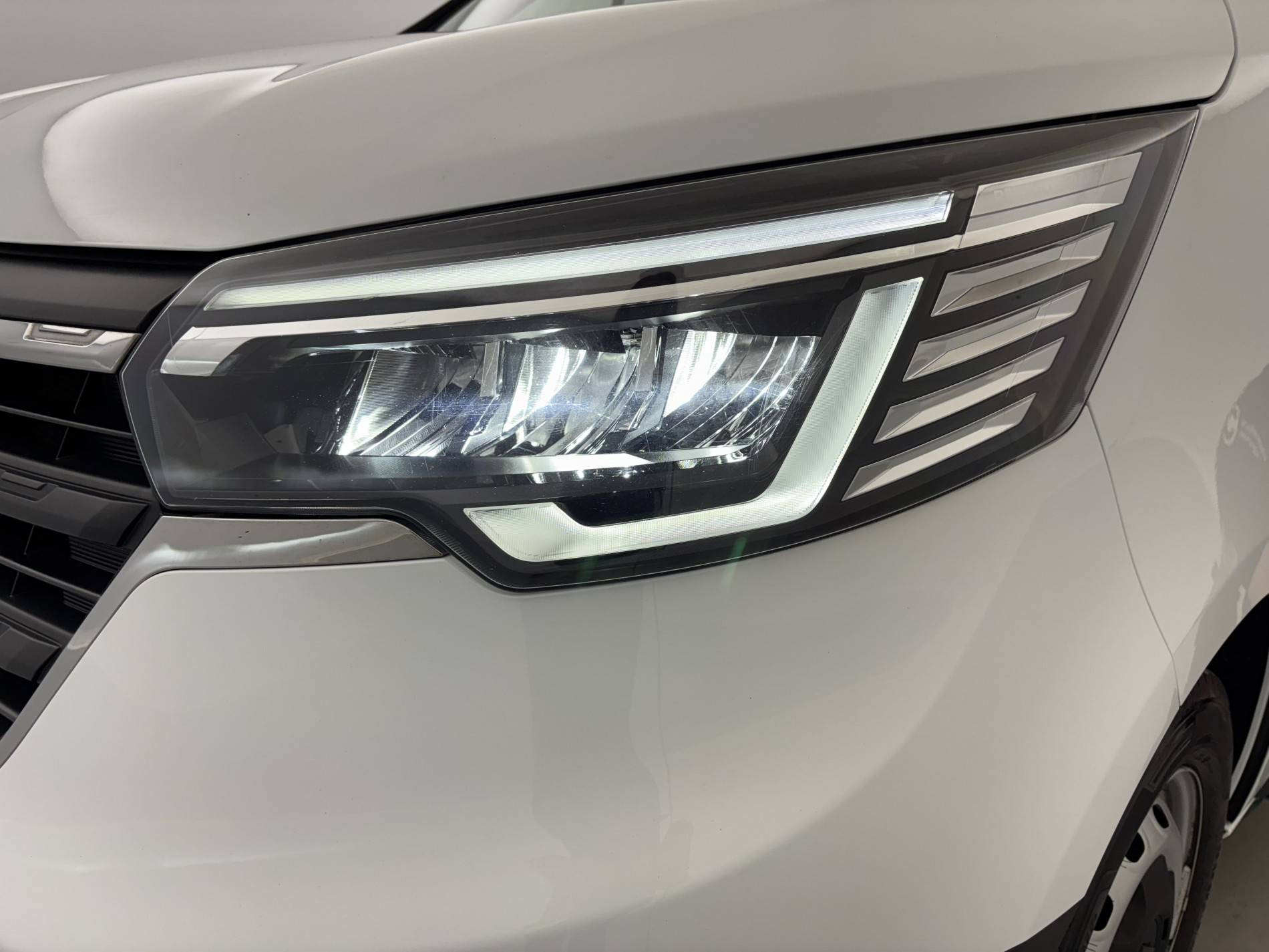 Vente en ligne Renault Trafic 3 Fourgon TRAFIC FGN L1H1 3000 KG BLUE DCI 130 au prix de 22 990 €