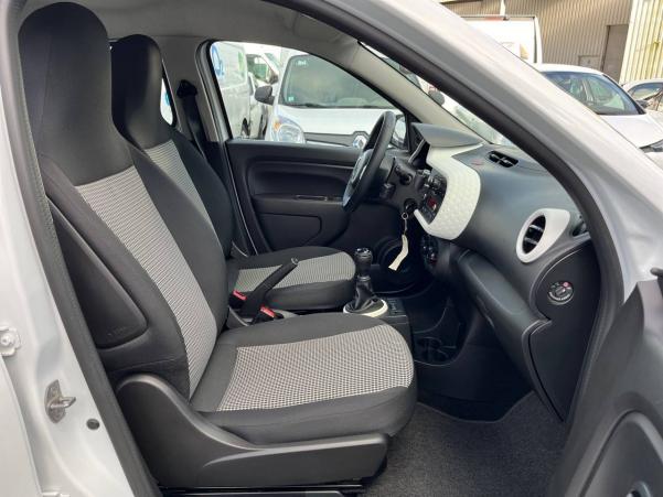 Vente en ligne Renault Twingo 3  SCe 65 - 20 au prix de 9 390 €