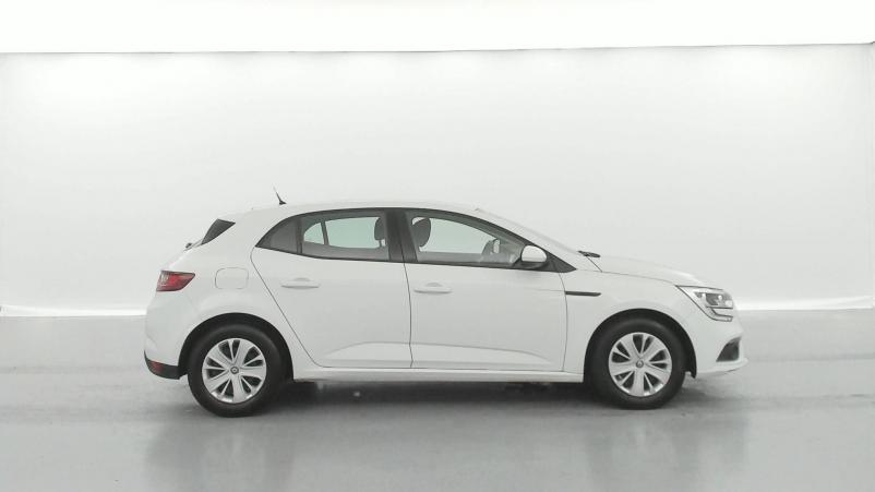 Vente en ligne Renault Megane 4  BLUE DCI 95 au prix de 10 790 €