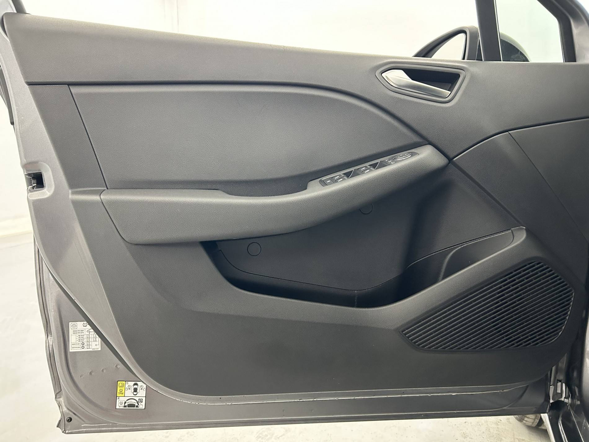 Vente en ligne Renault Clio 5 Clio TCe 90 au prix de 14 390 €