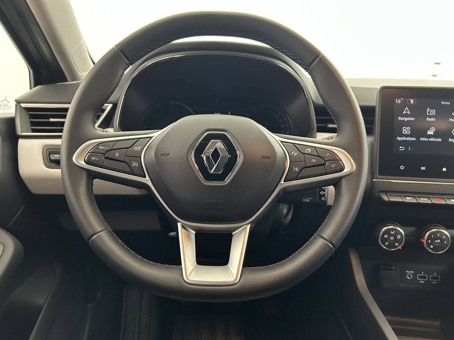 Vente en ligne Renault Clio 5 Clio TCe 90 au prix de 14 390 €