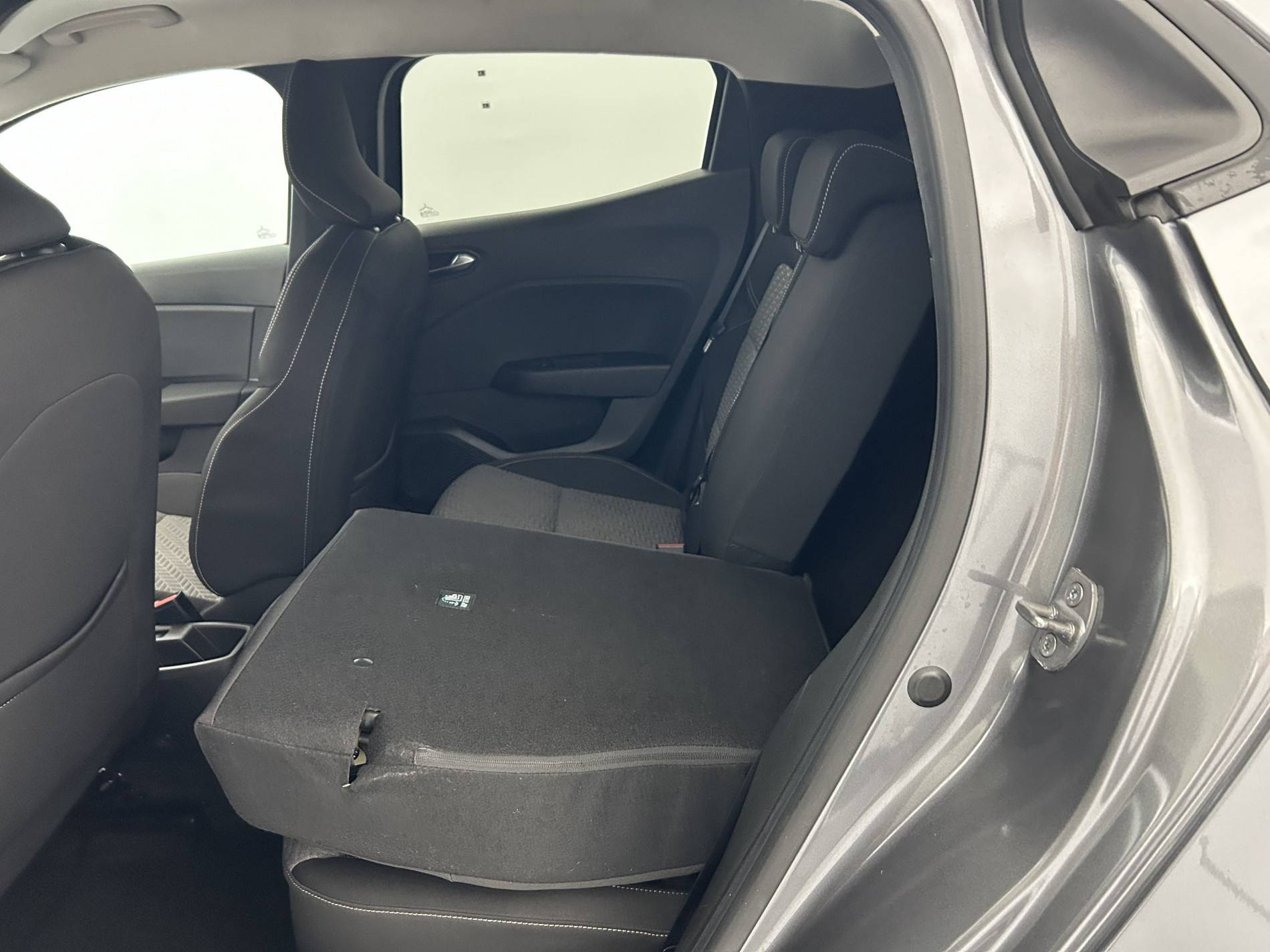 Vente en ligne Renault Clio 5 Clio TCe 90 au prix de 14 390 €