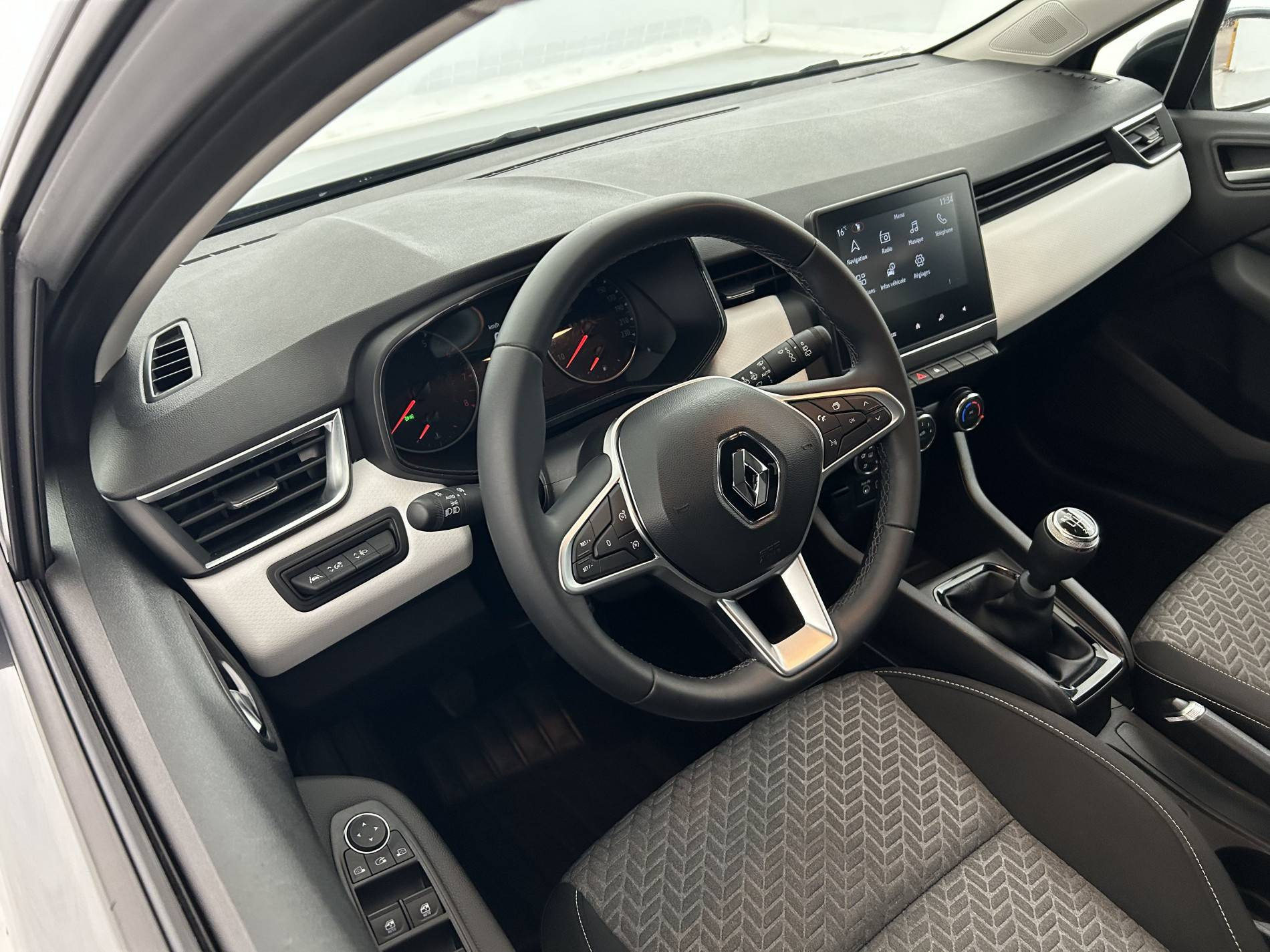 Vente en ligne Renault Clio 5 Clio TCe 90 au prix de 14 390 €