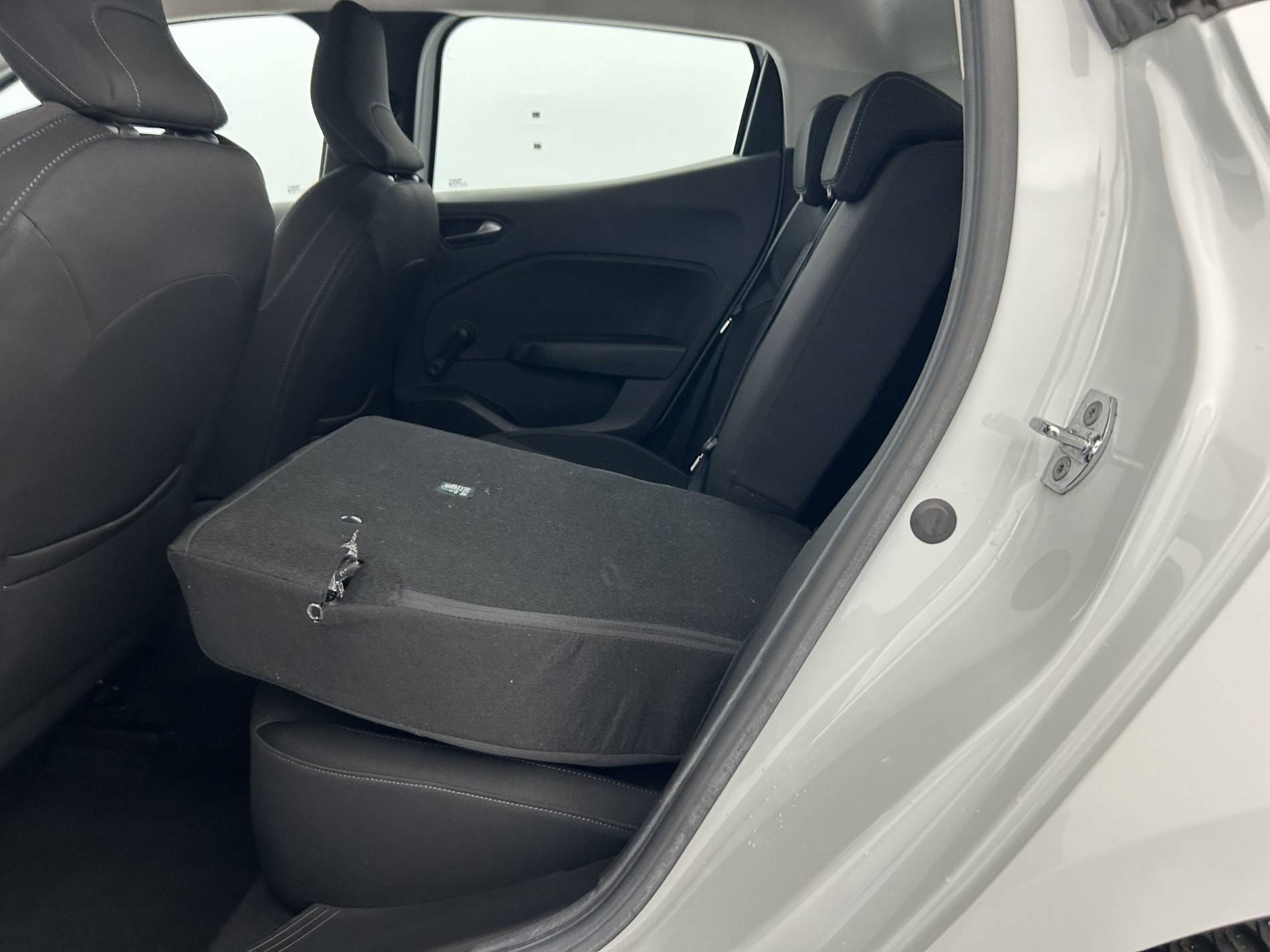 Vente en ligne Renault Clio 5 Clio Blue dCi 100 - 21N au prix de 13 990 €