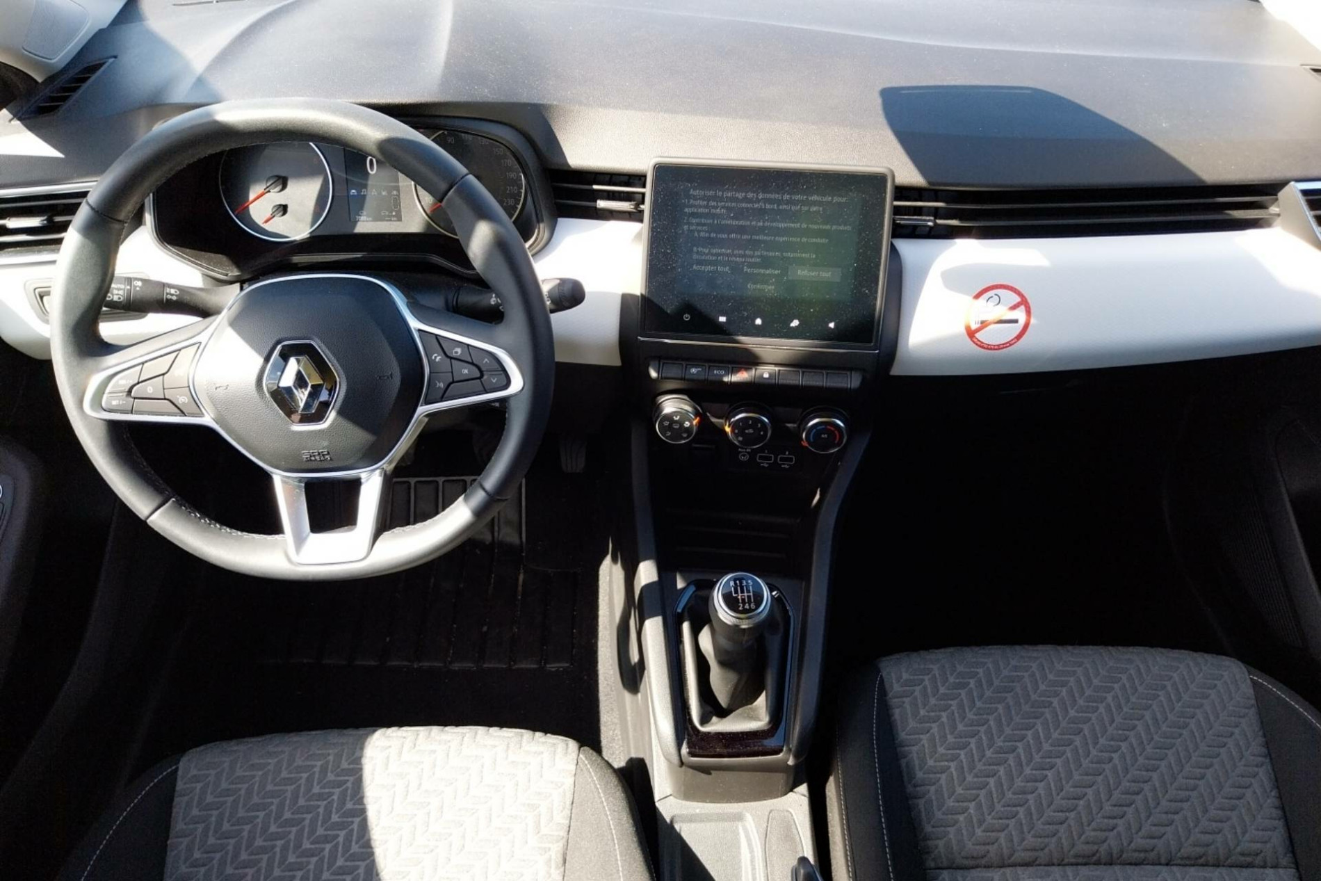 Vente en ligne Renault Clio 5 Clio TCe 90 au prix de 14 990 €