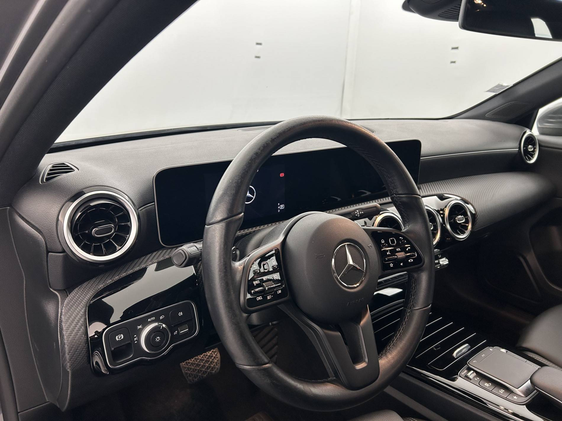 Vente en ligne Mercedes Classe A  180 d 7G-DCT au prix de 21 590 €