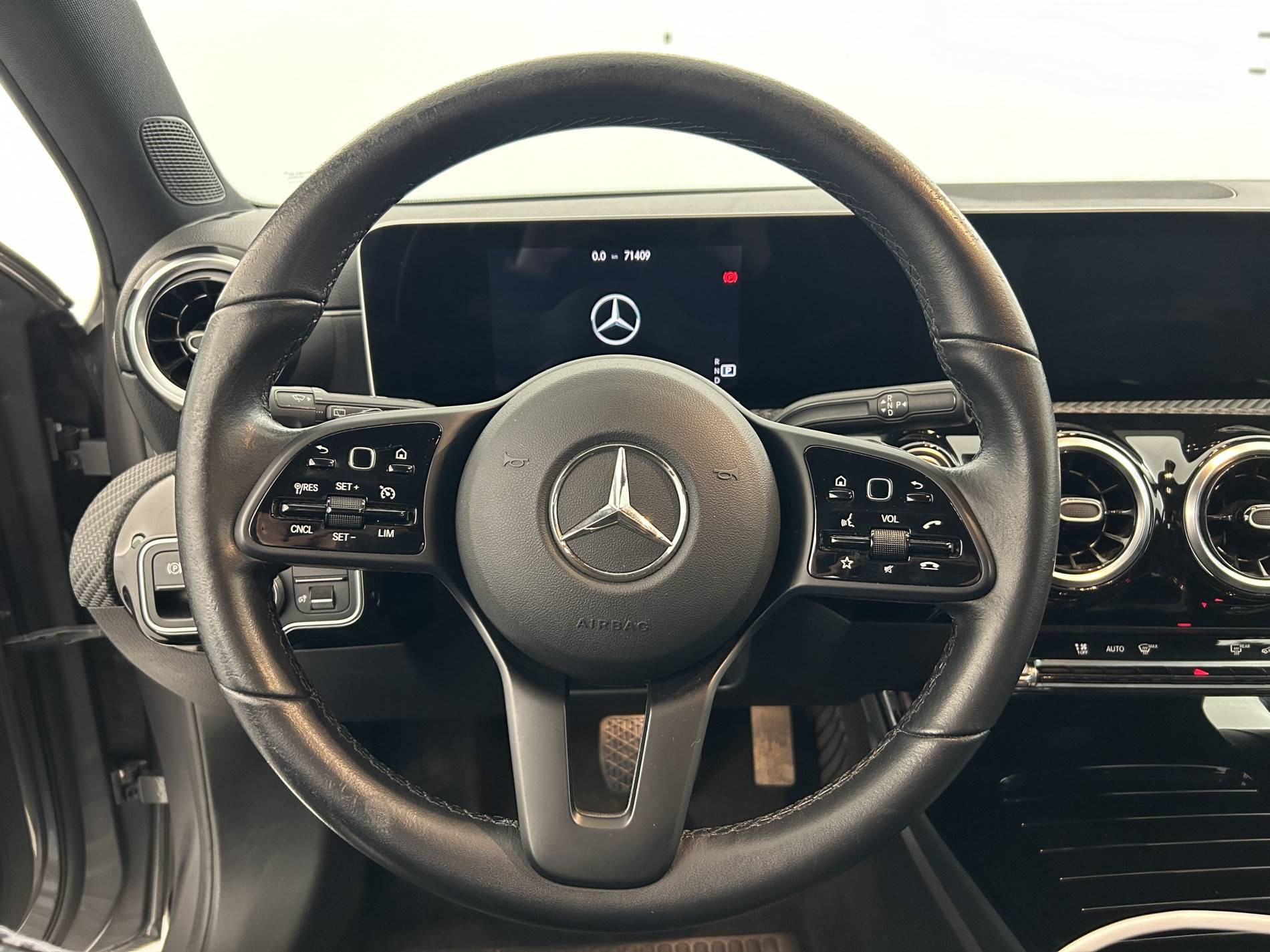 Vente en ligne Mercedes Classe A  180 d 7G-DCT au prix de 21 590 €