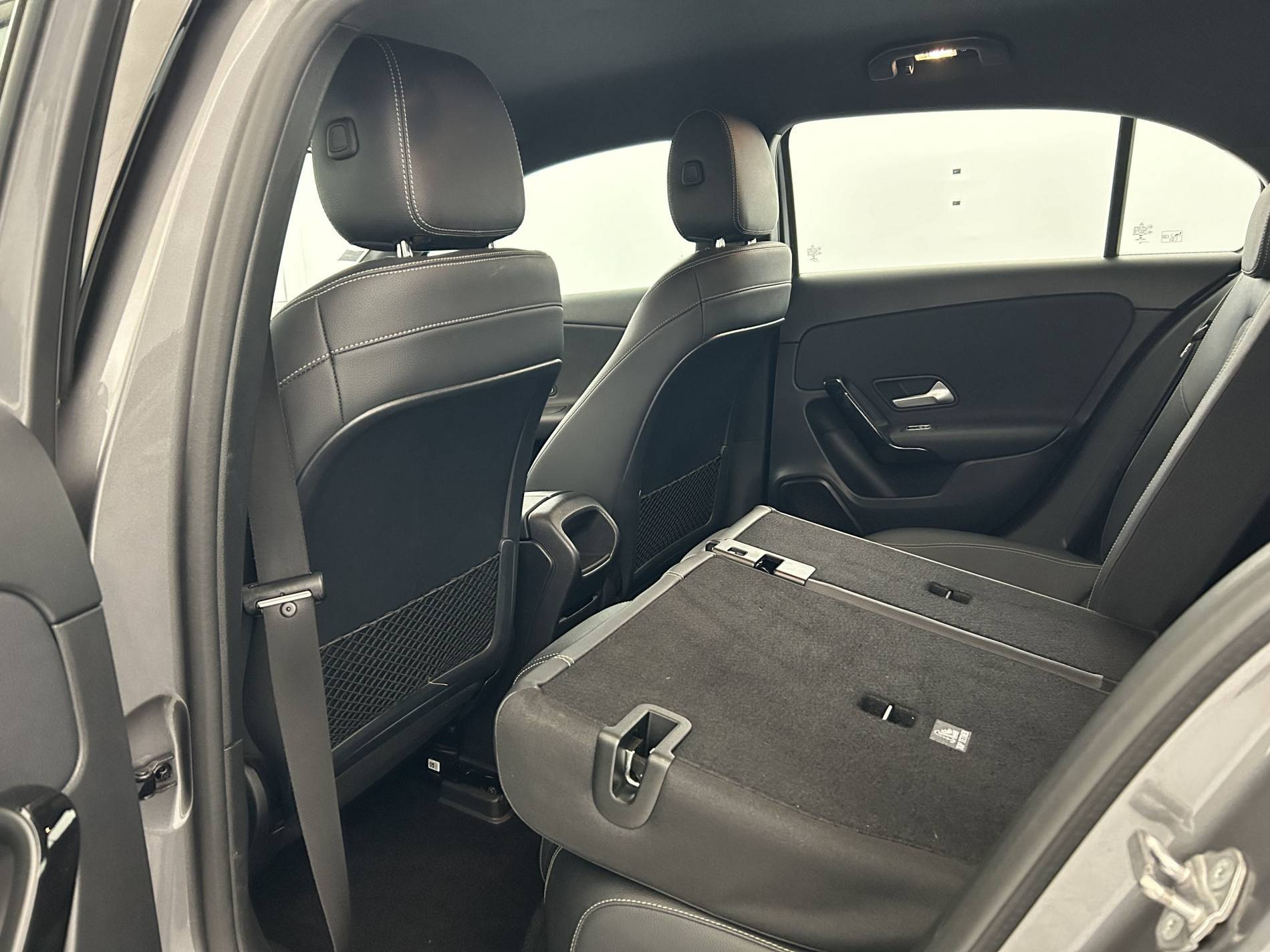 Vente en ligne Mercedes Classe A  180 d 7G-DCT au prix de 21 590 €