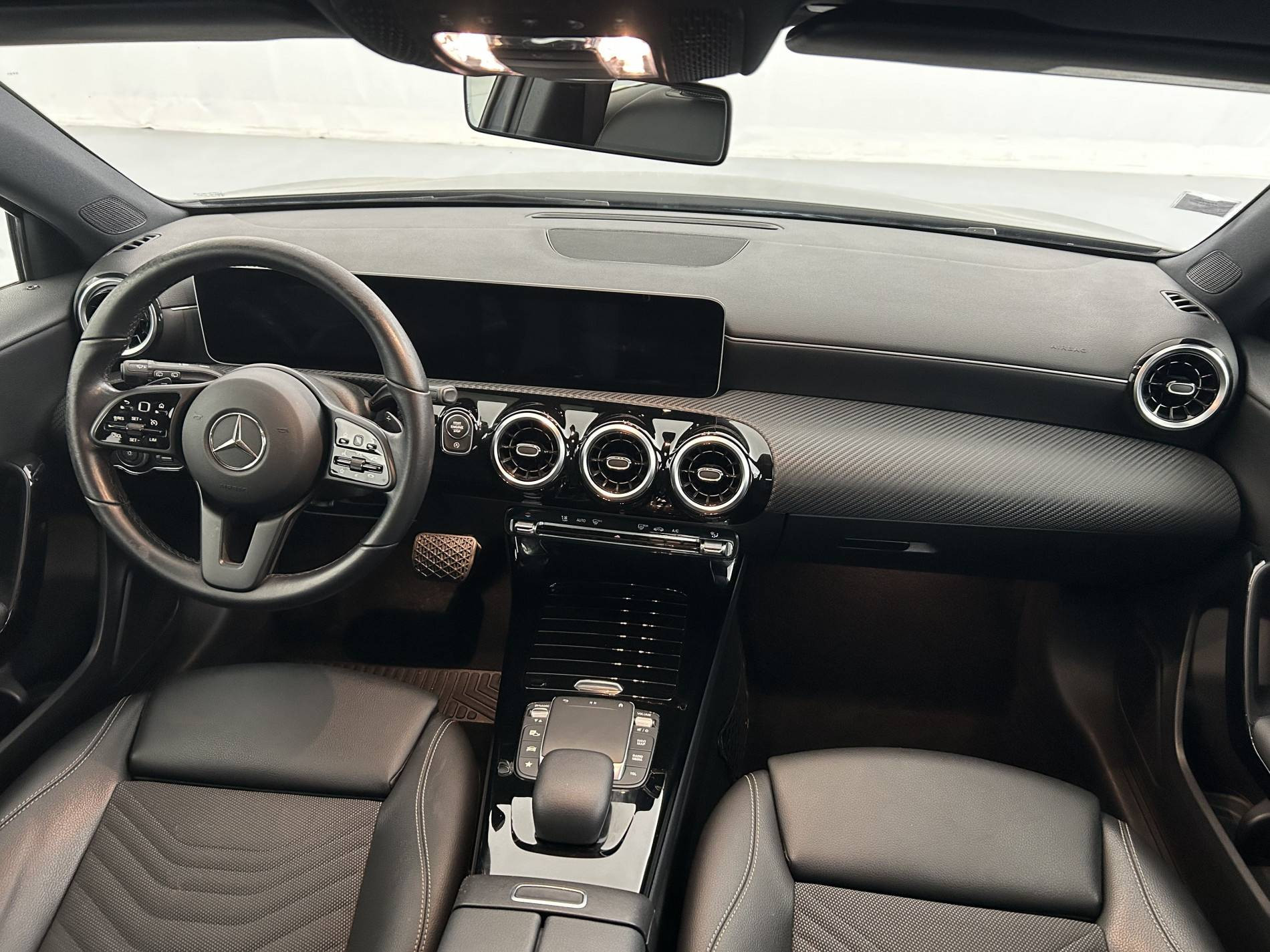 Vente en ligne Mercedes Classe A  180 d 7G-DCT au prix de 21 590 €