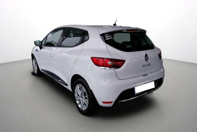 Vente en ligne Renault Clio 4 Clio TCe 75 E6C au prix de 11 790 €