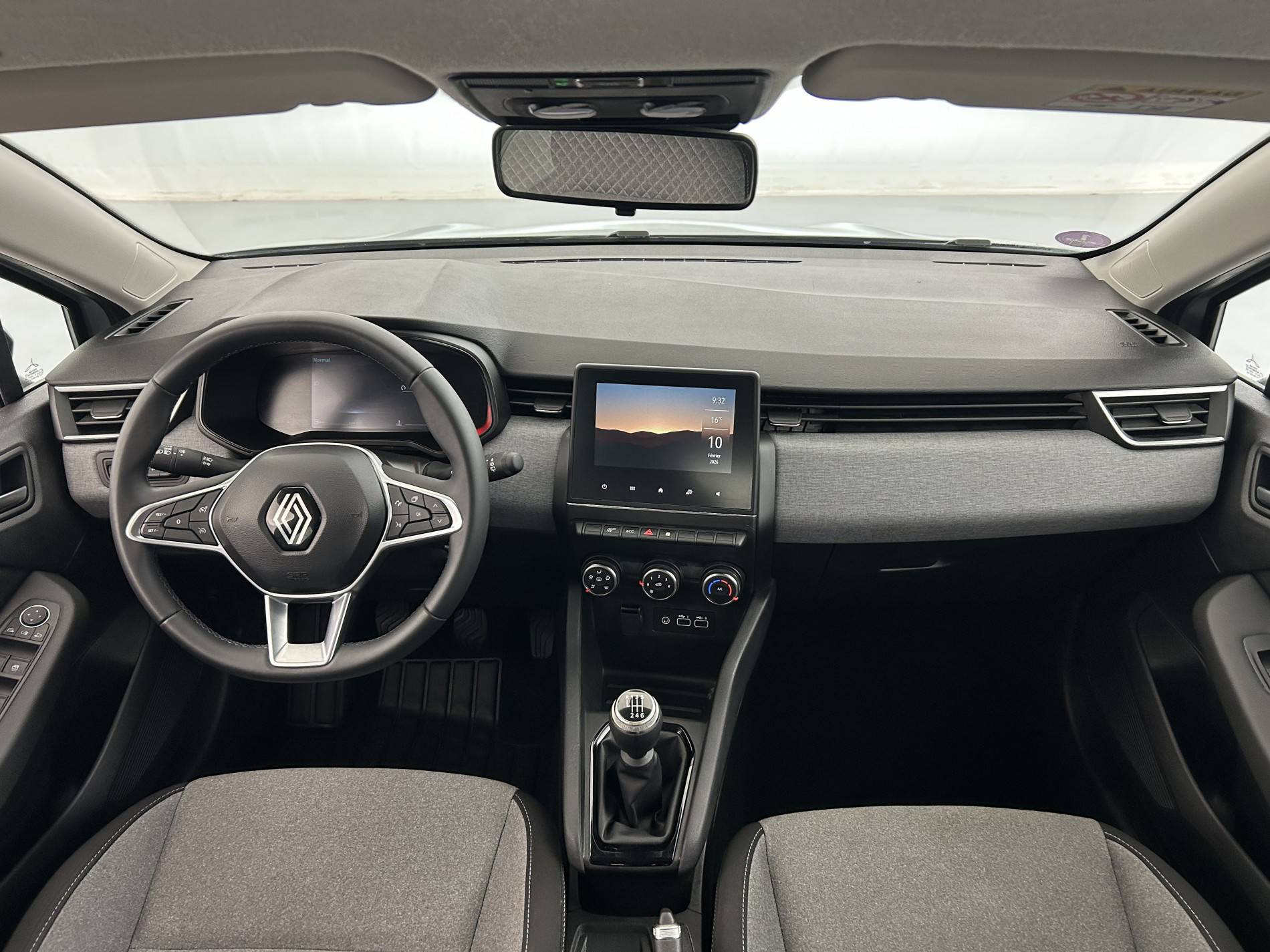 Vente en ligne Renault Clio 5 Clio TCe 90 au prix de 15 790 €