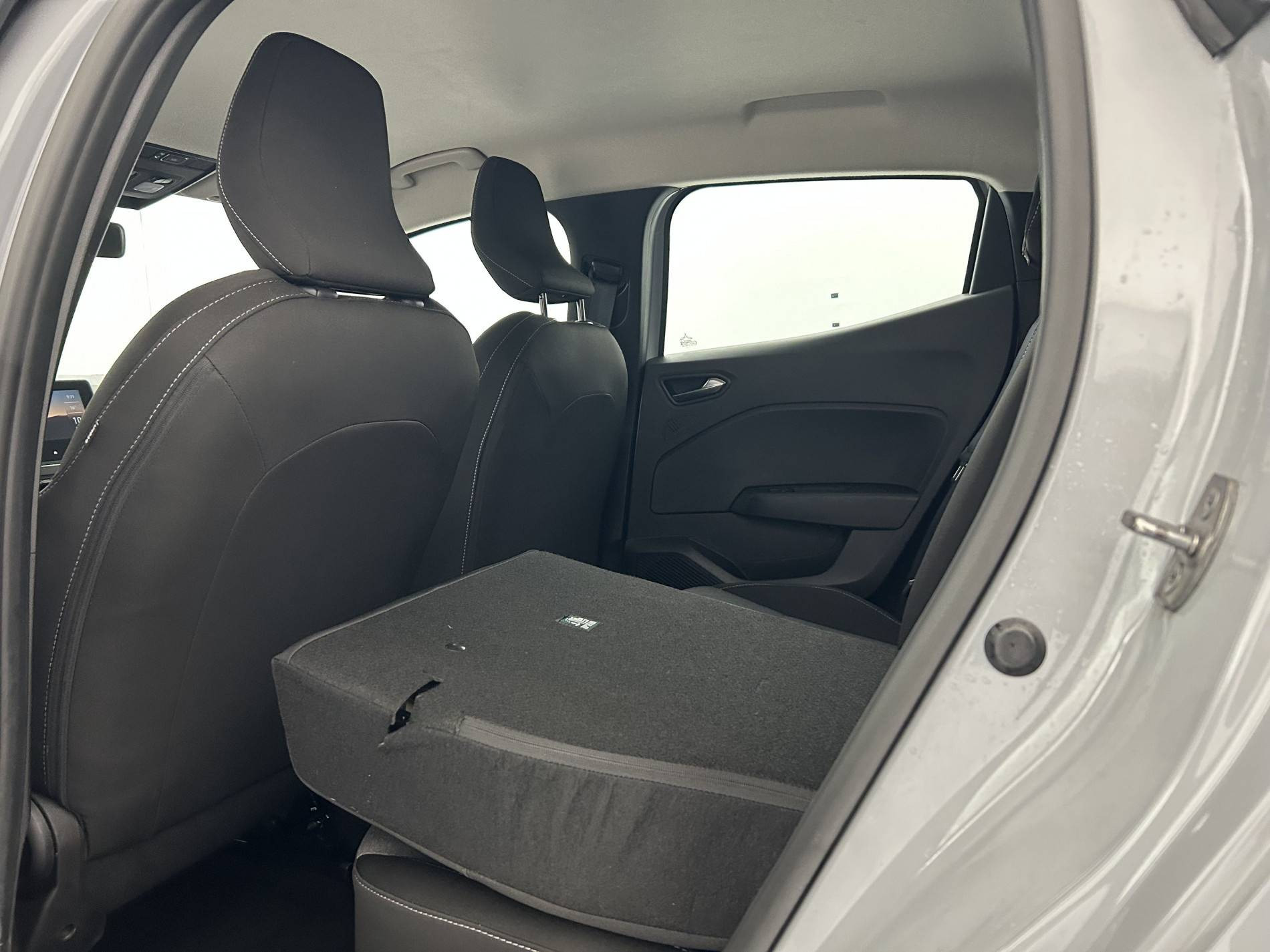 Vente en ligne Renault Clio 5 Clio TCe 90 au prix de 15 790 €